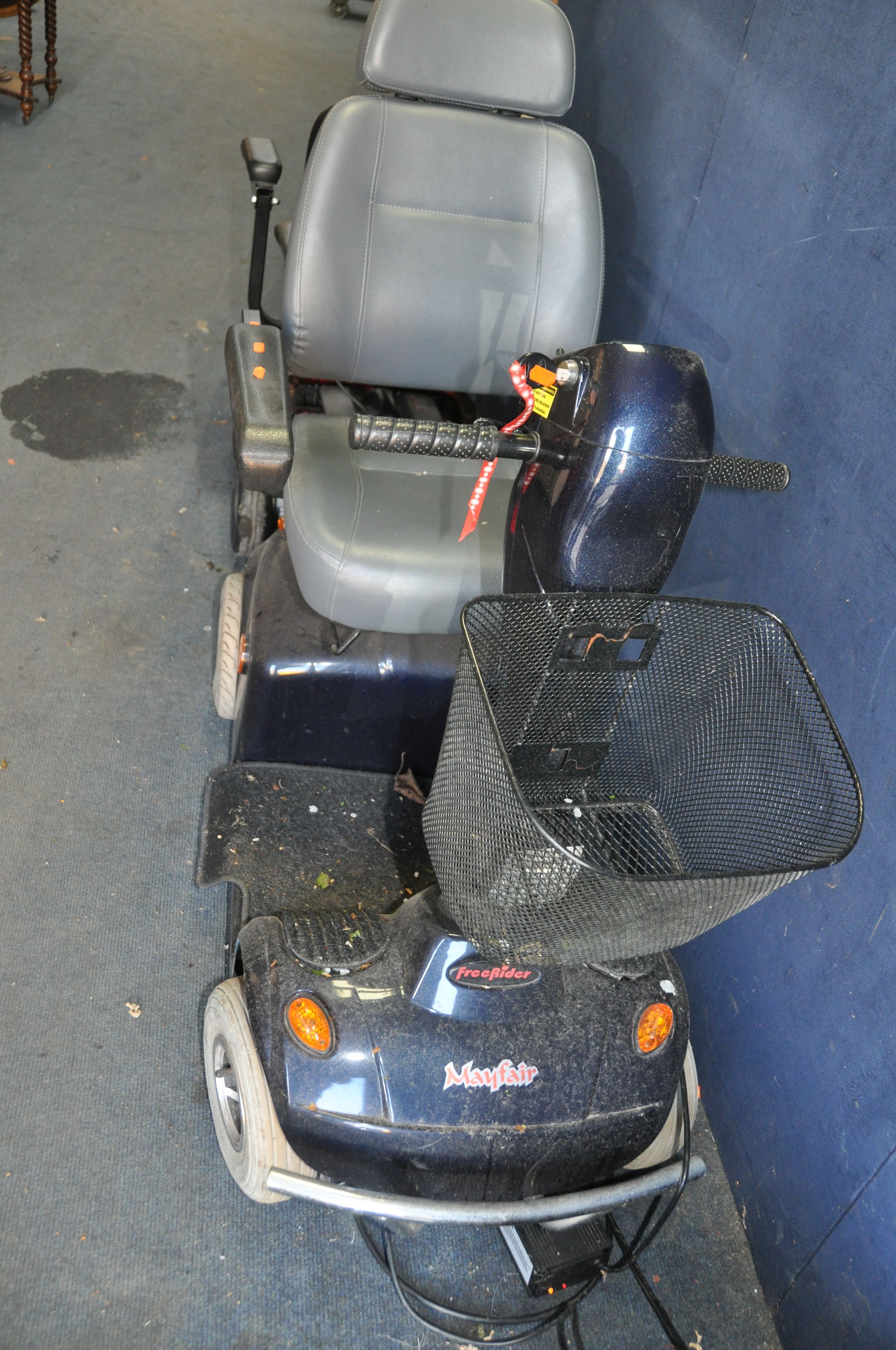 A FREERIDER MAYFAIR MOBILITY SCOOTER with charger and one key (PAT pass and working) - Image 2 of 4