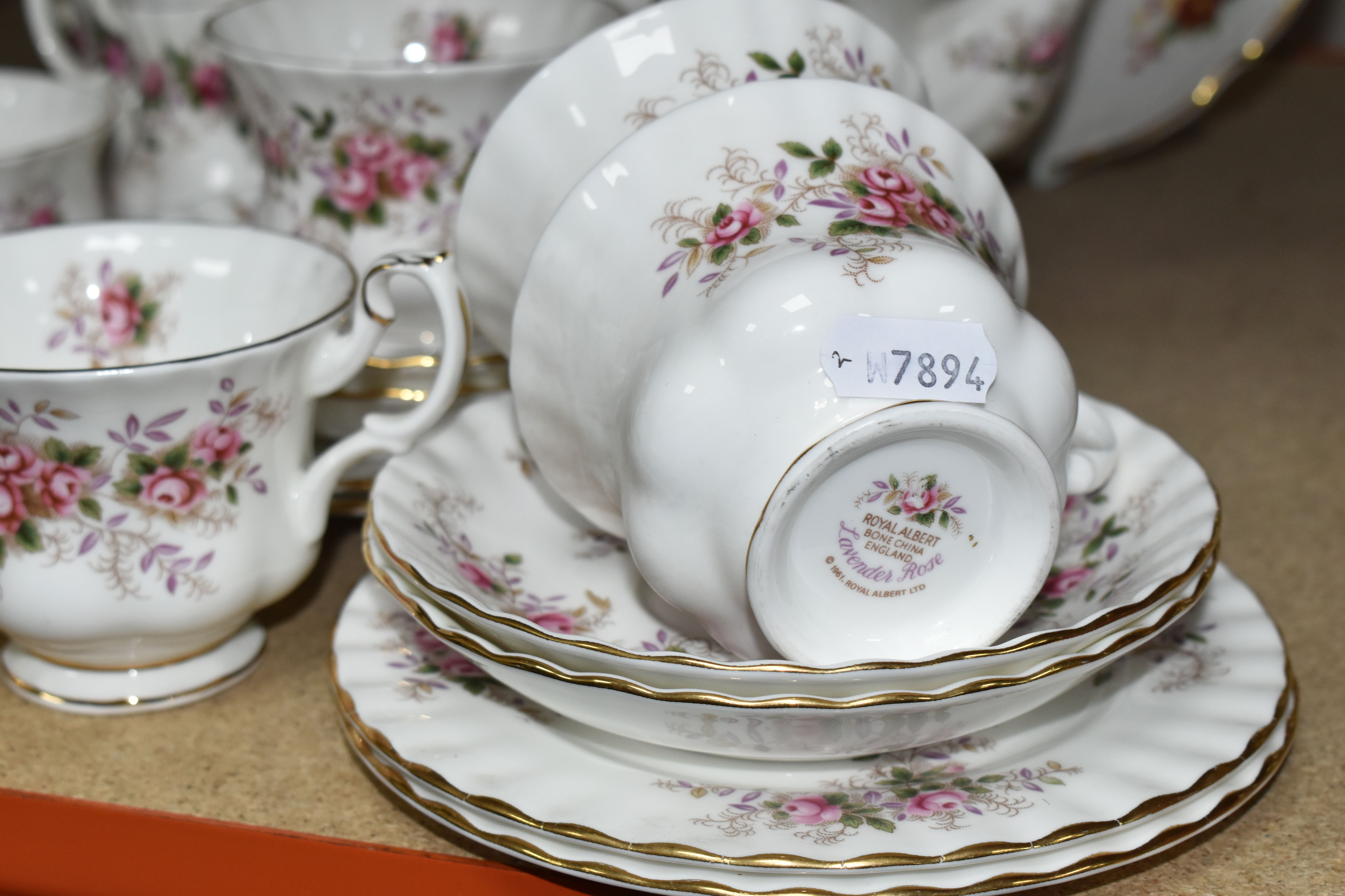 A ROYAL ALBERT 'LAVENDER ROSE' PATTERN TEA SET, comprising a coffee pot, teapot, cake plate, two - Image 2 of 6