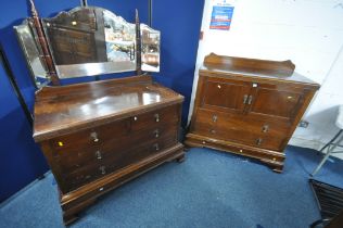 AN EARLY TO MID 20TH CENTURY MAHOGANY BEDROOM SUITE, comprising a tallboy, with double cupboard