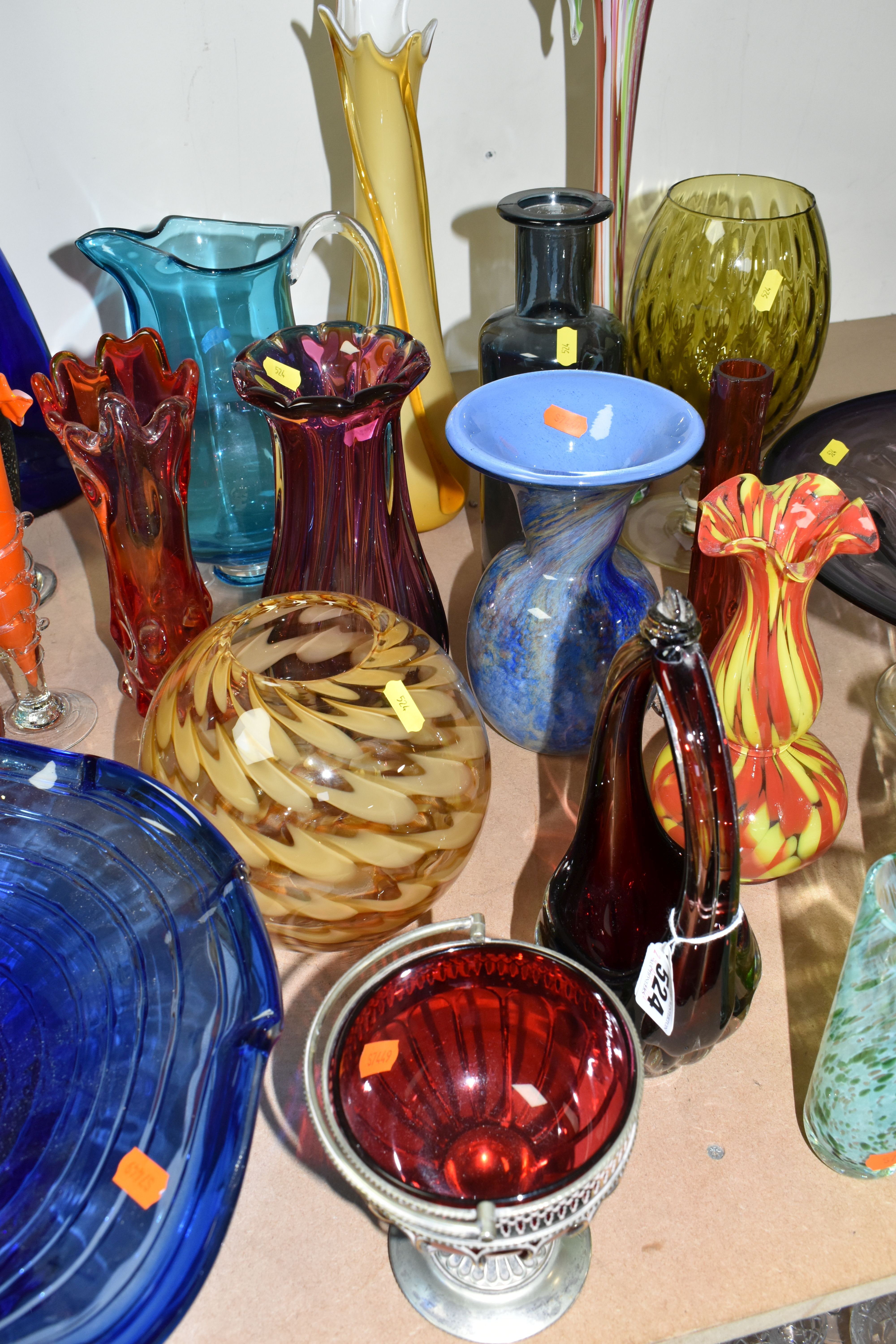 A SELECTION OF DECORATIVE COLOURED GLASSWARES ETC, to include blue and purple pedestal bowls, a tall - Image 6 of 10