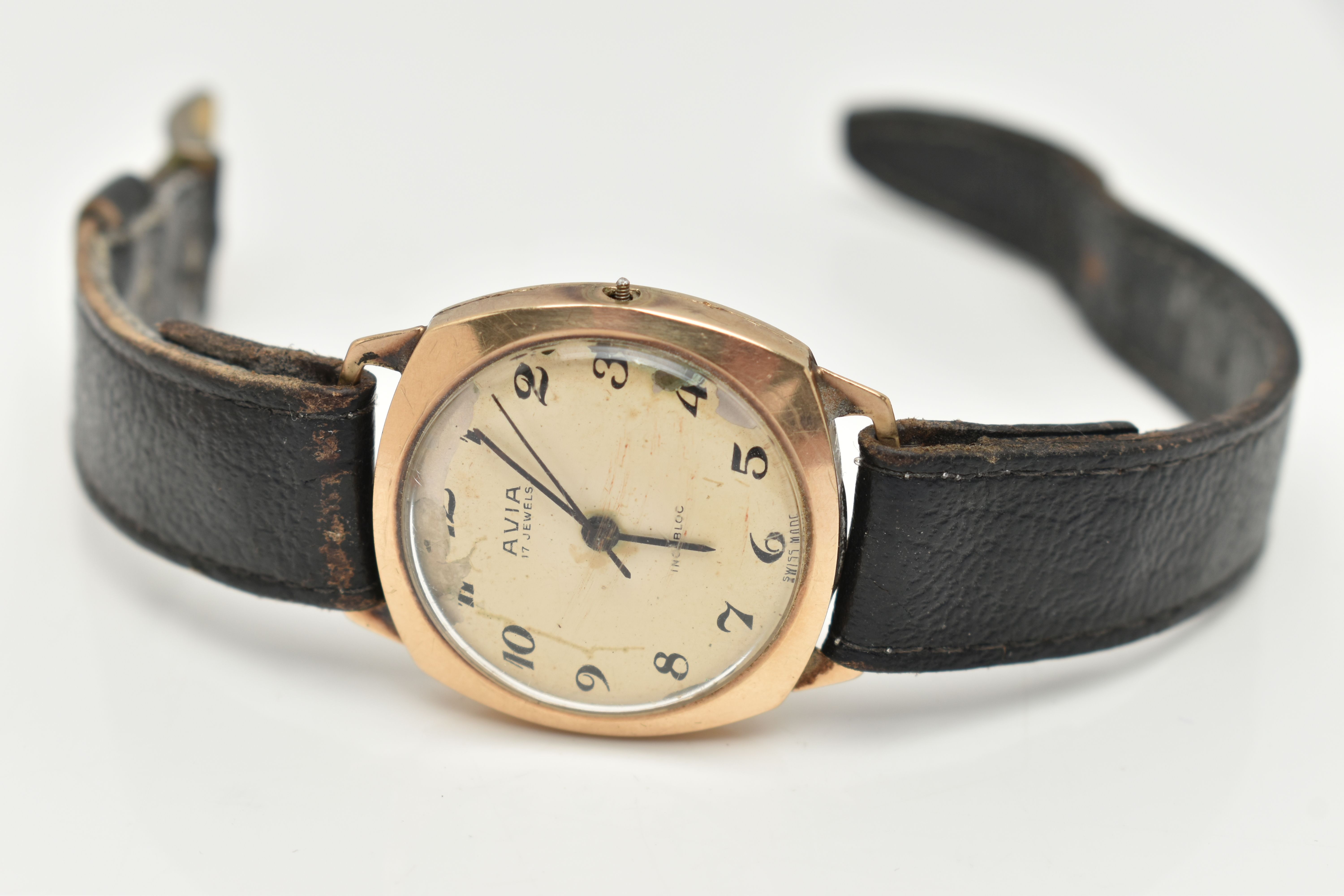 A GENTS 9CT GOLD 'AVIA' WRISTWATCH, manual wind (missing crown), round cream dial signed 'Avia 17 - Image 4 of 6