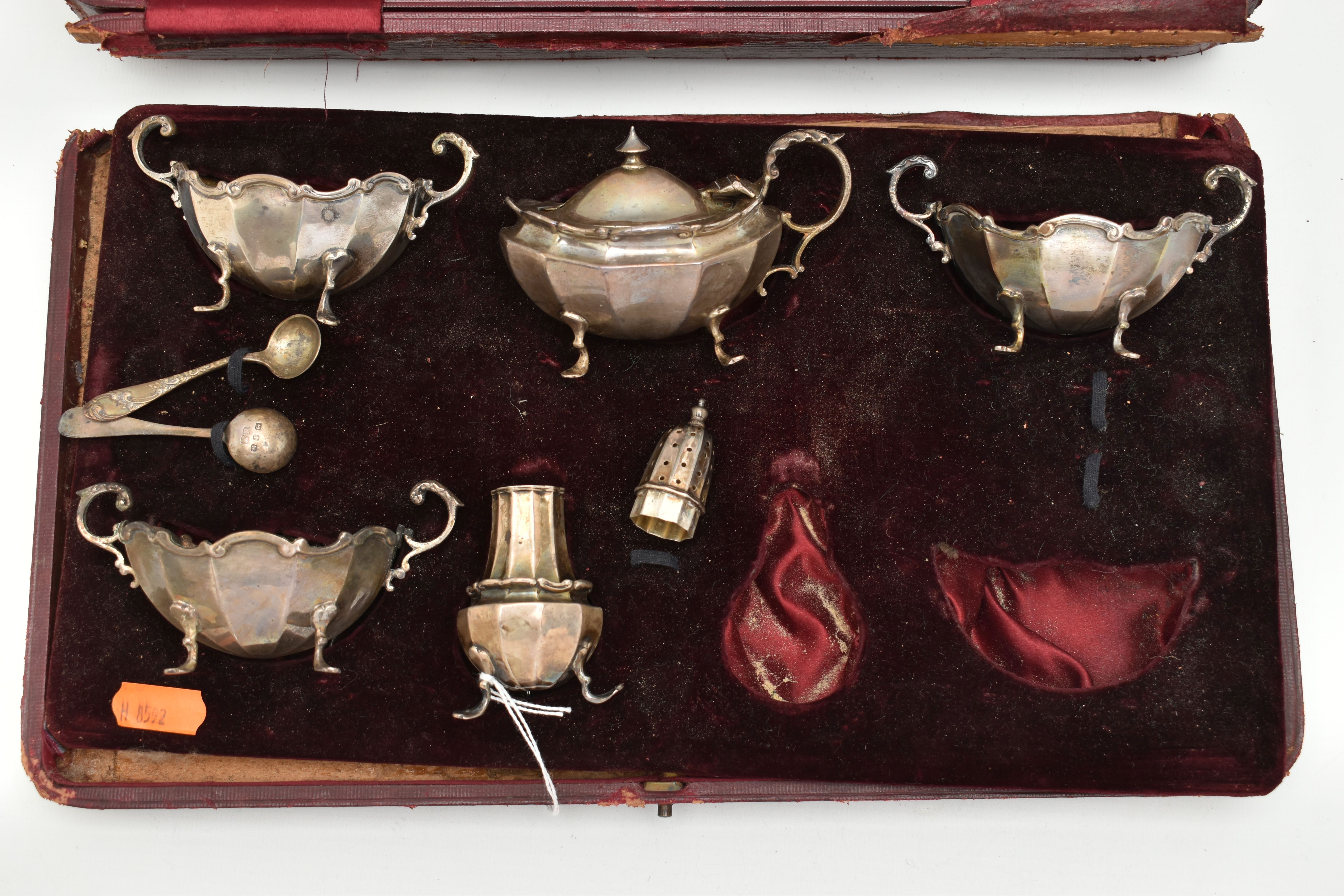 AN INCOMPLETE CASED SILVER CRUET SET, including three salts, hallmarks for Chester and Birmingham, a - Image 2 of 5