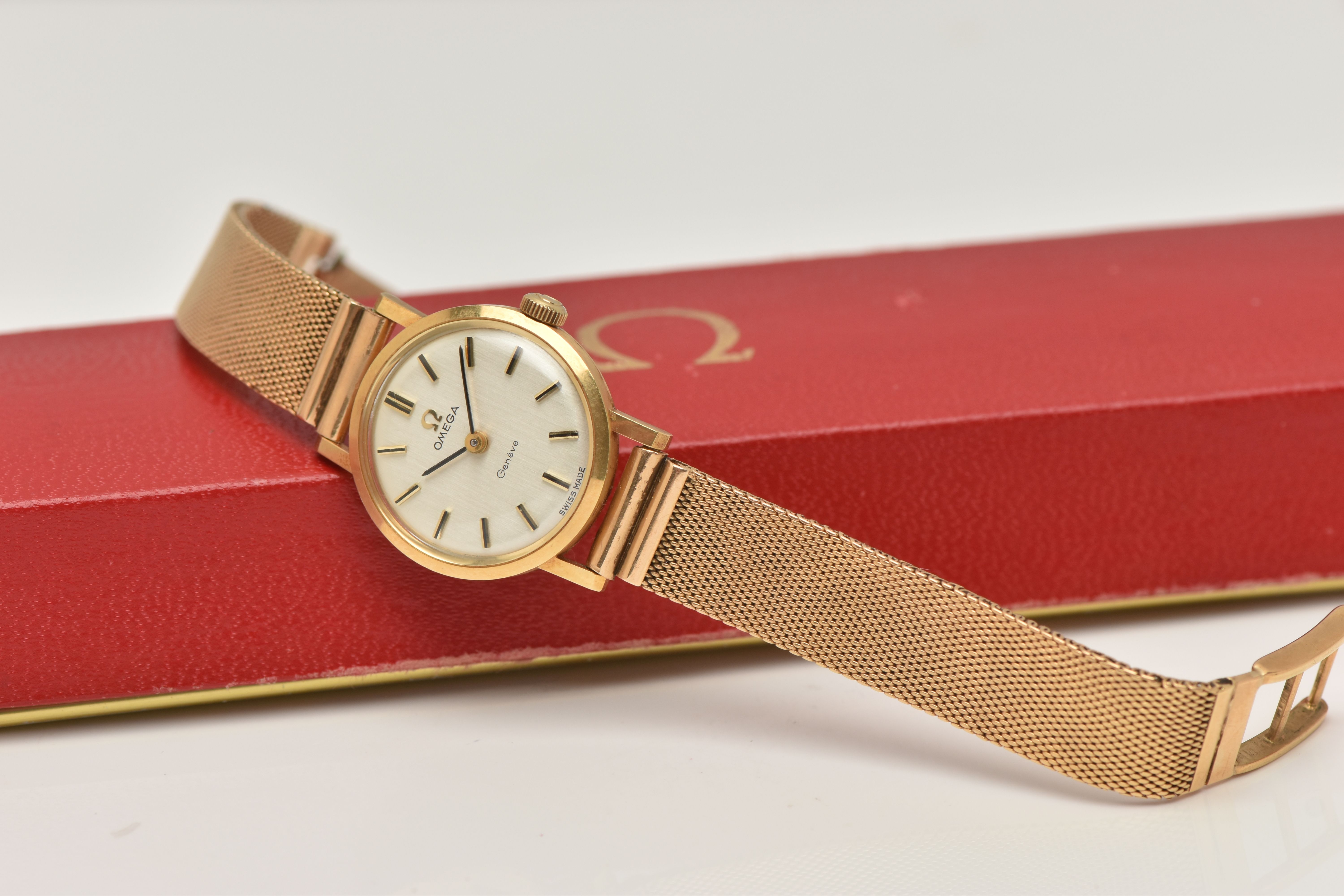 AN 18CT GOLD LADY'S OMEGA WATCH, WITH CASE, the circular silver coloured face with baton markers, - Image 4 of 7