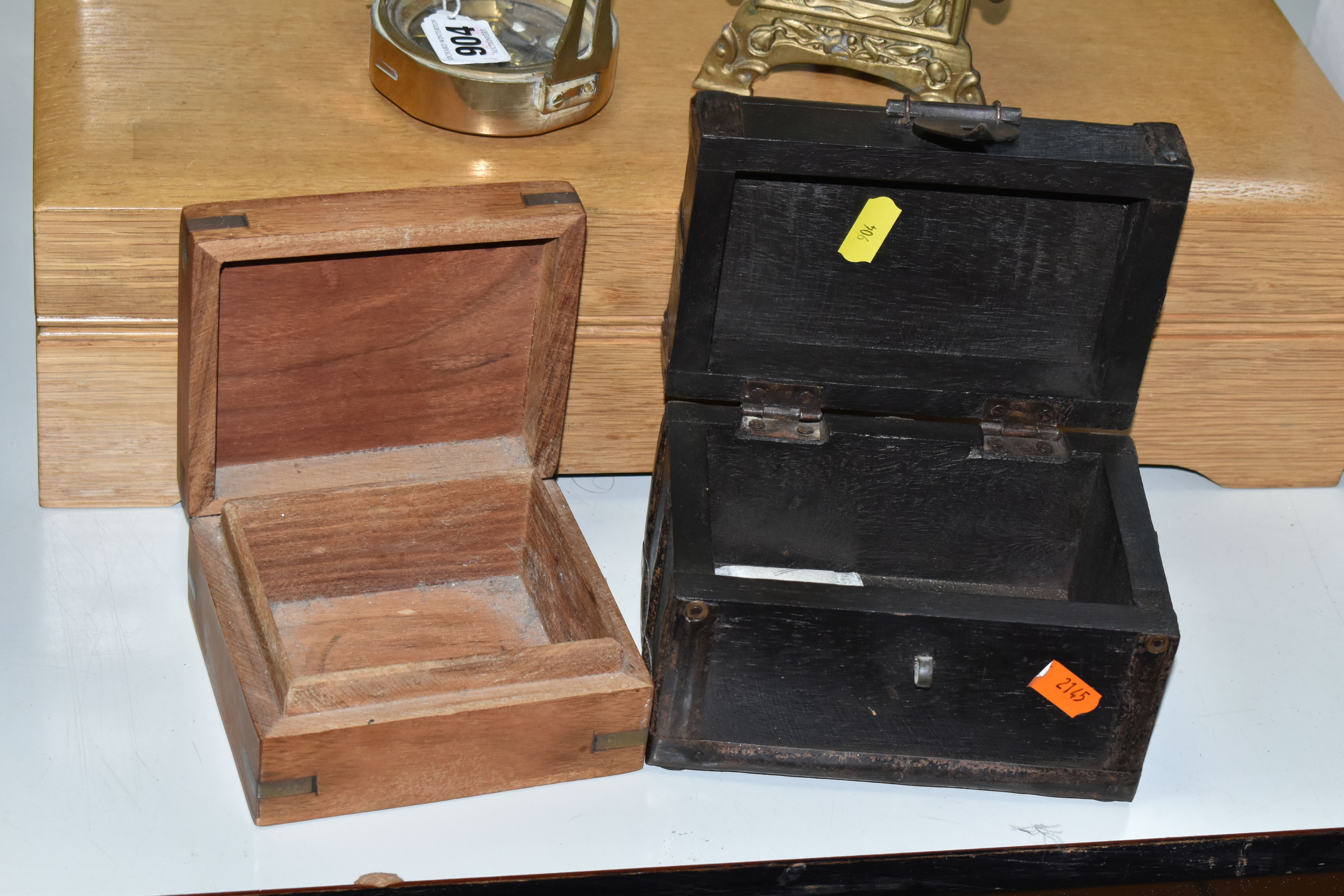 A REPRODUCTION BRASS BRUNTON STYLE SURVEY COMPASS, together with wooden box, to also include a - Image 3 of 8