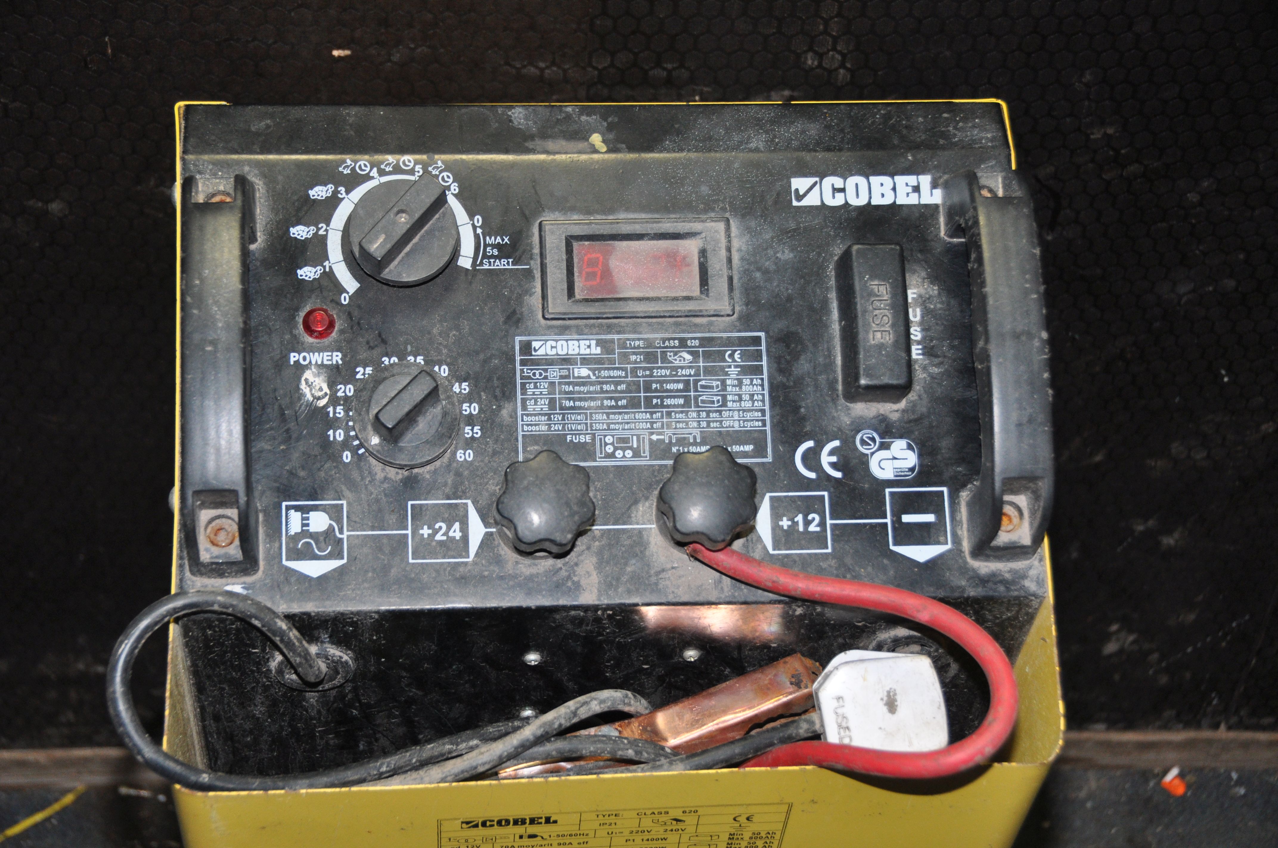 A COBEL CLASS 620 CAR BATTERY CHARGER AND BOOSTER 12v and 24v operation (PAT pass powers up but - Image 2 of 2