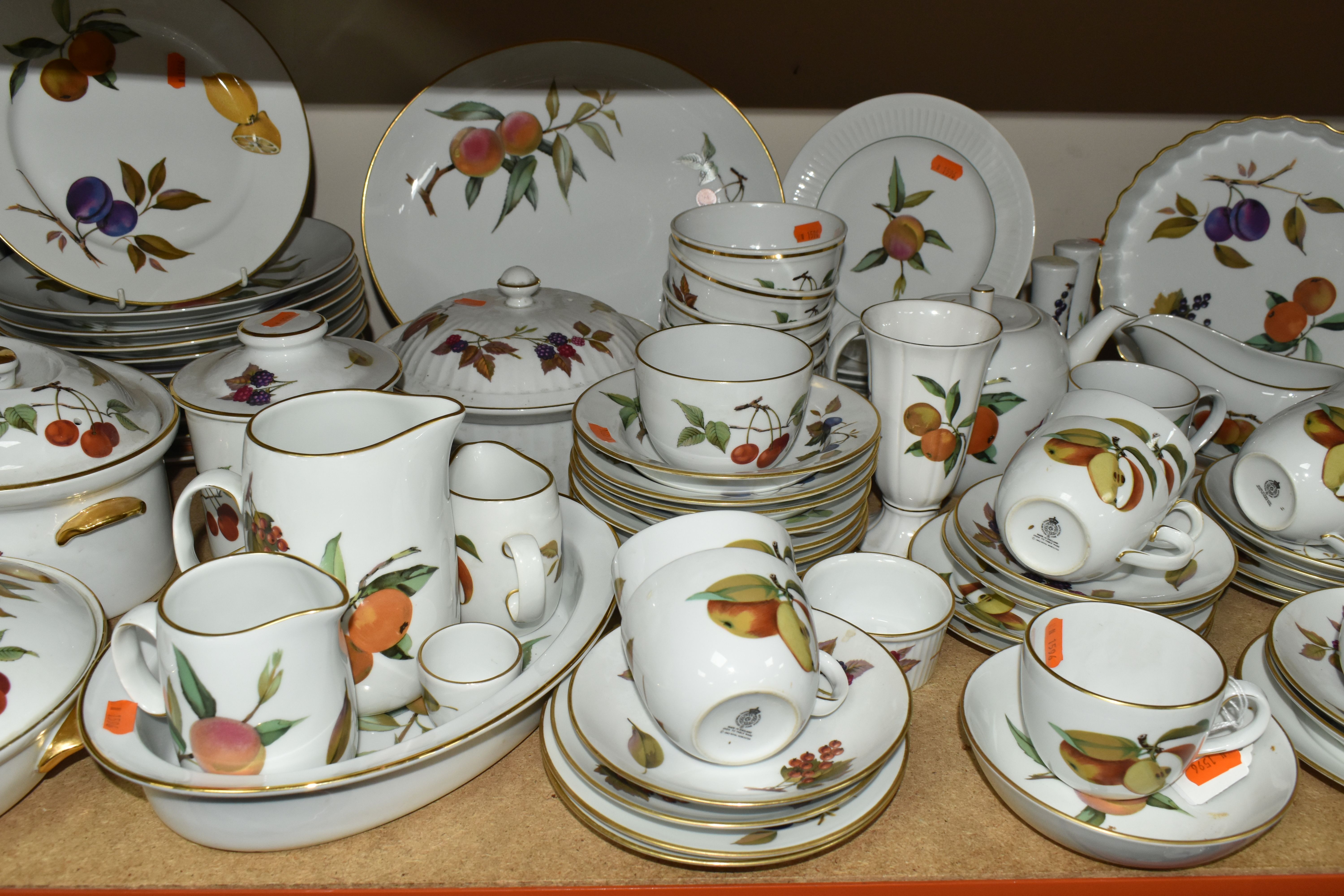 A LARGE QUANTITY OF ROYAL WORCESTER 'EVESHAM' PATTERN DINNERWARE, comprising three covered