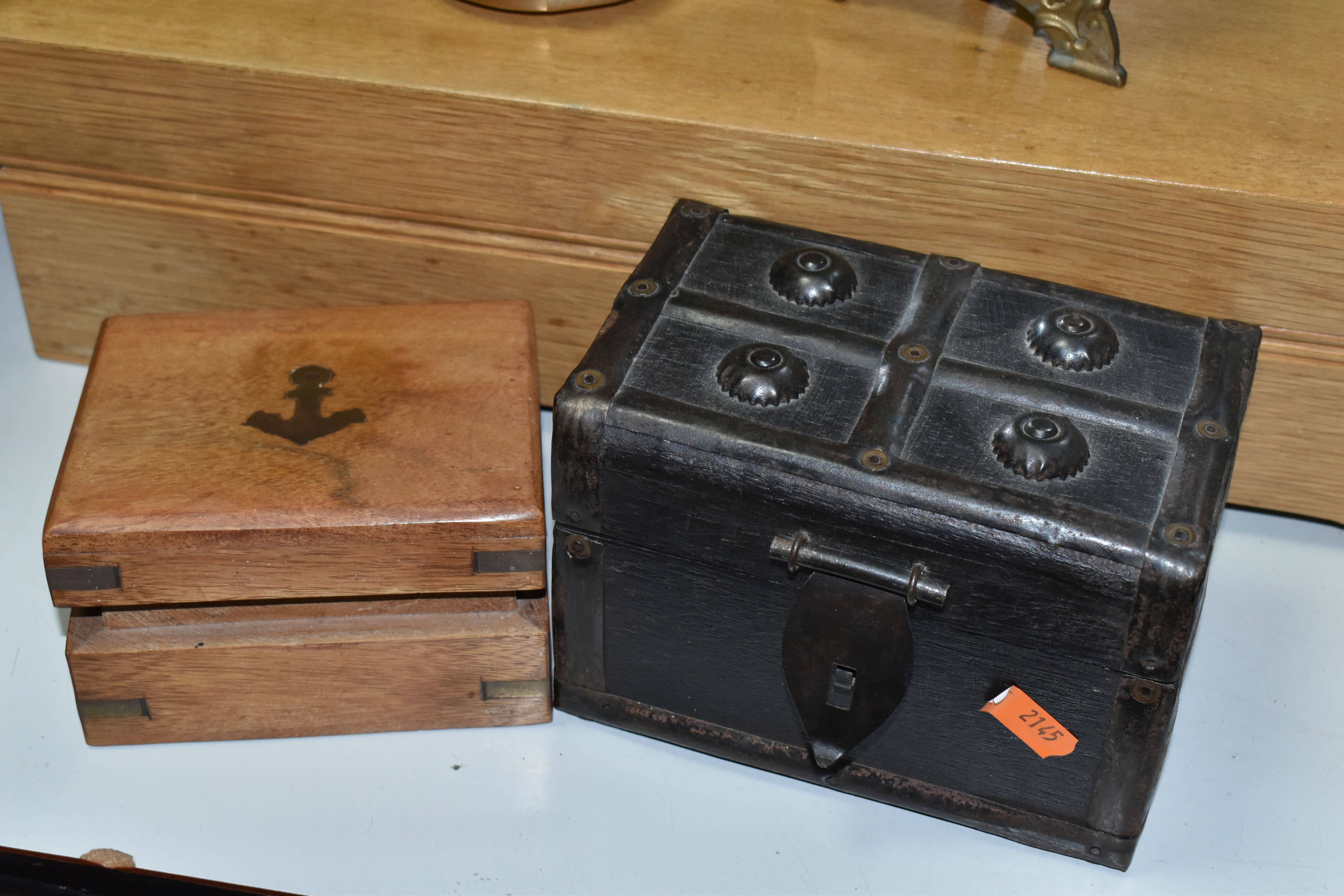 A REPRODUCTION BRASS BRUNTON STYLE SURVEY COMPASS, together with wooden box, to also include a - Image 2 of 8