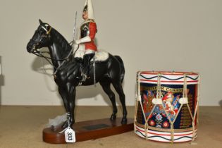 A BESWICK LIFE GUARD FROM THE CONNOISSEUR HORSES SERIES, model no. 2562, style 2, with sword,