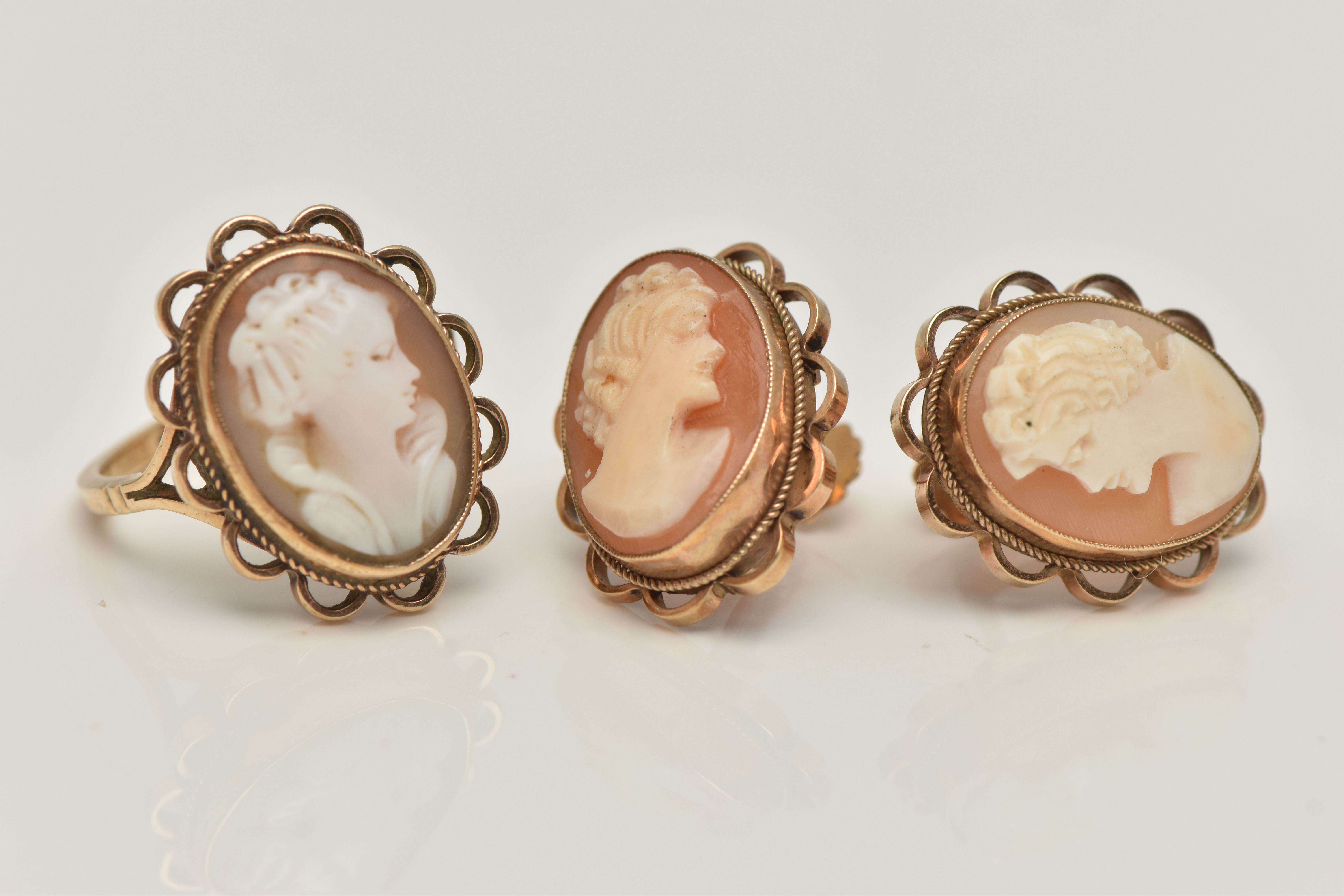 A PAIR OF SHELL CAMEO EARRINGS AND SHELL CAMEO RING, each designed as a shell cameo carved to depict - Image 3 of 4