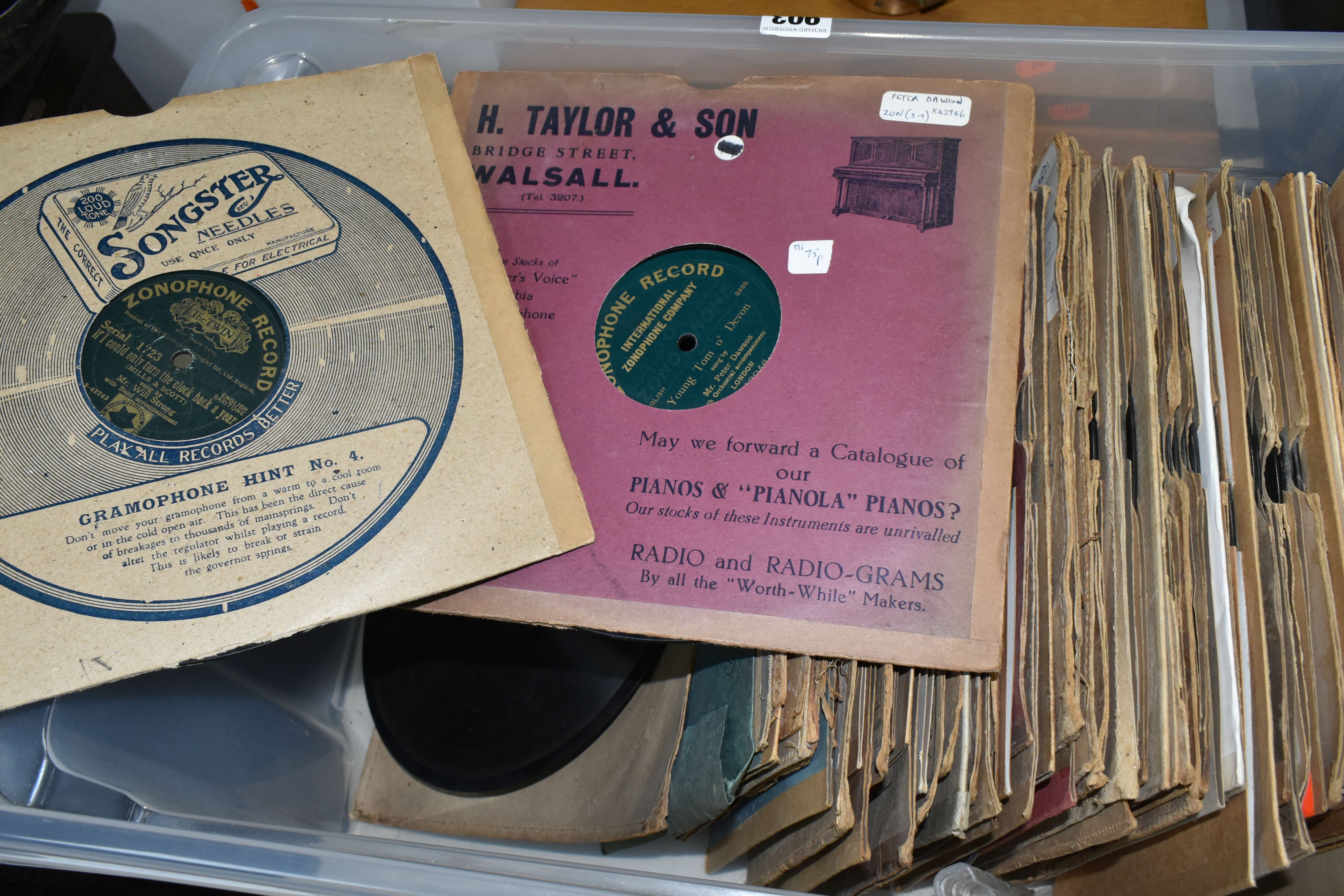 A BOX OF ZONOPHONE RECORDS, recordings are predominantly Music Hall type songs, artists include Miss - Image 4 of 7
