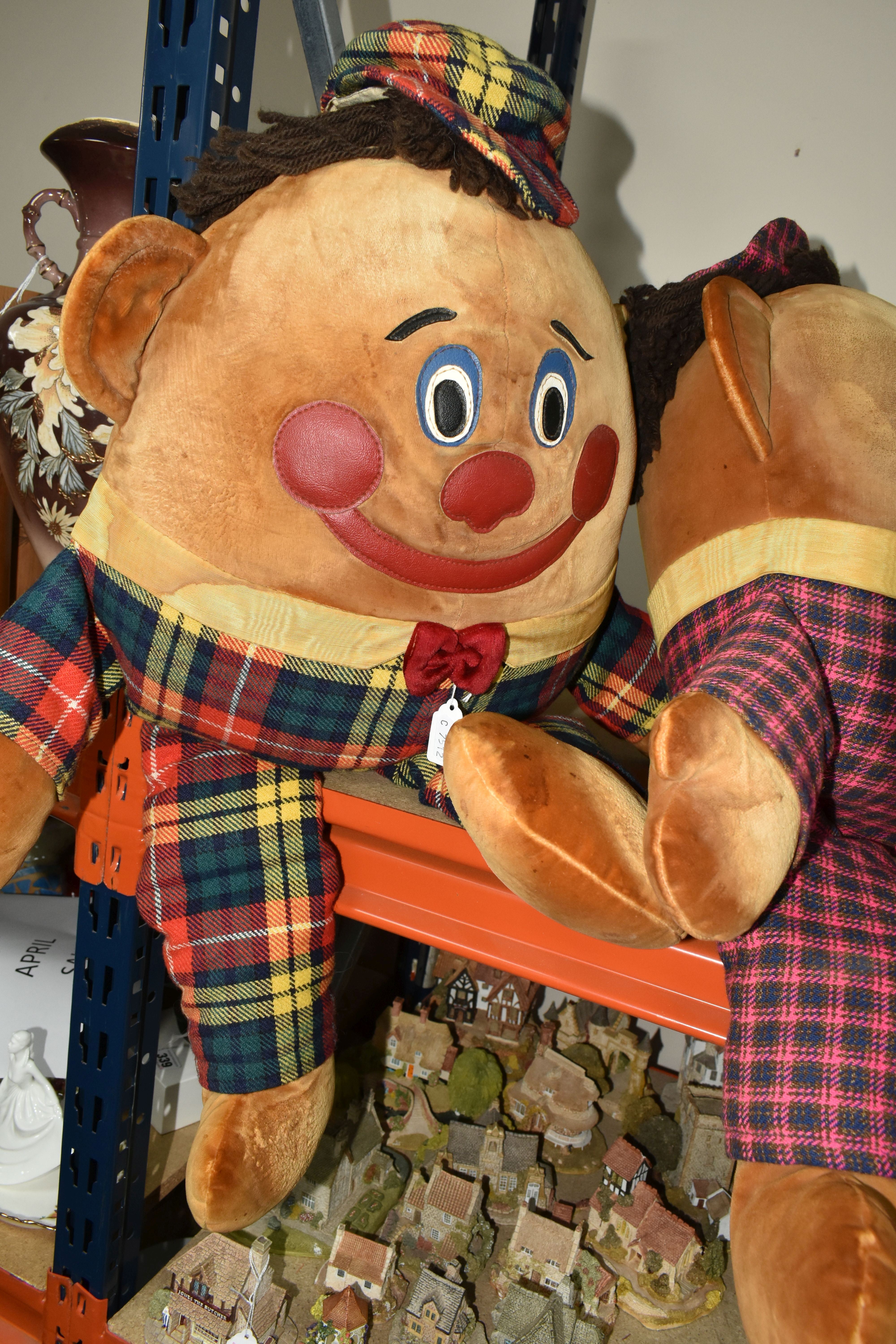 TWO LARGE MID-CENTURY 'HUMPTY-DUMPTY' SOFT TOYS, both wearing checked trousers, caps and red - Image 3 of 3
