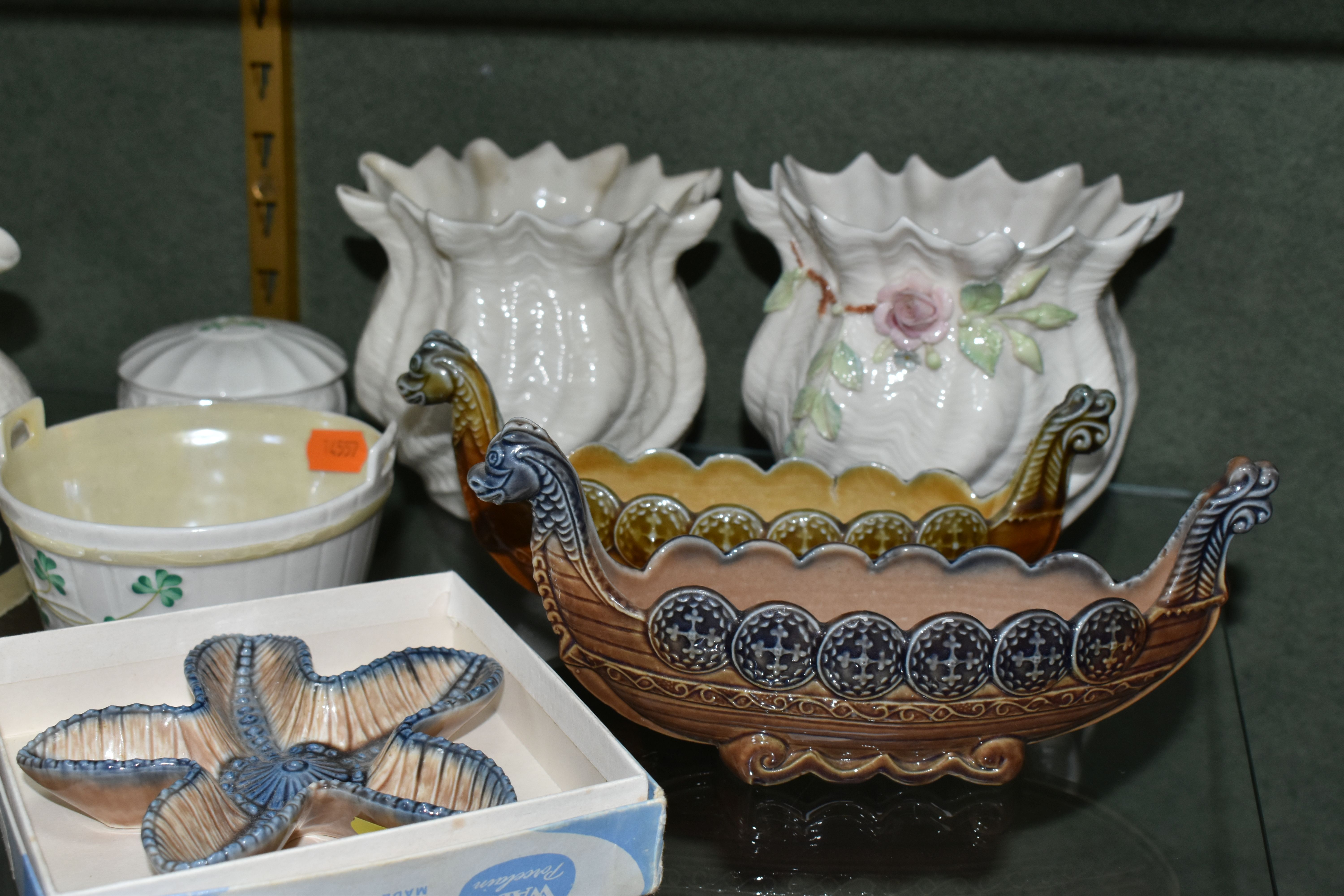 A GROUP OF BELLEEK AND WADE GIFTWARE, comprising two similar Belleek textured planters - one with - Image 7 of 8