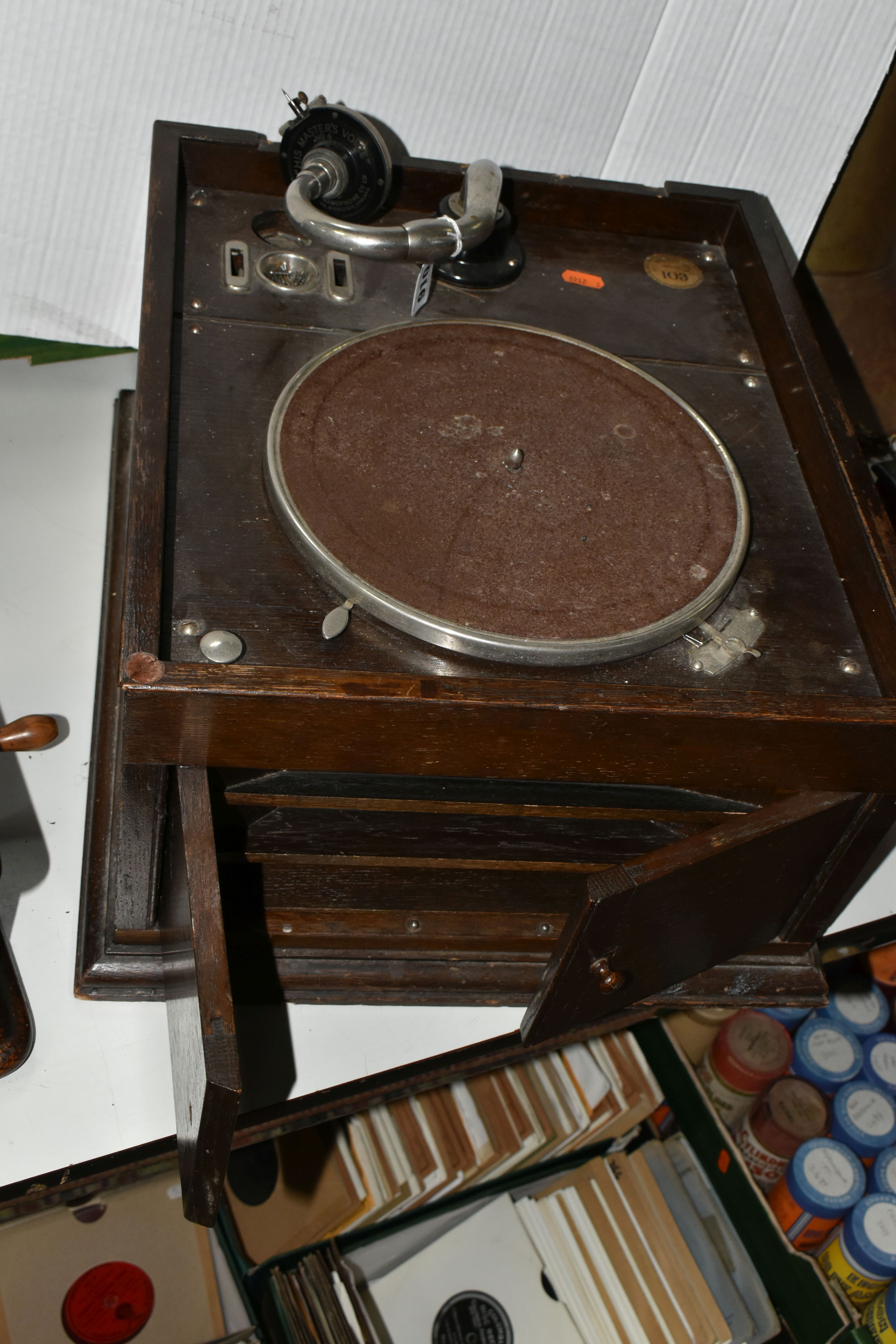 A HMV MODEL 103 GRAMOPHONE, lid is missing, runs when wound - Image 4 of 7