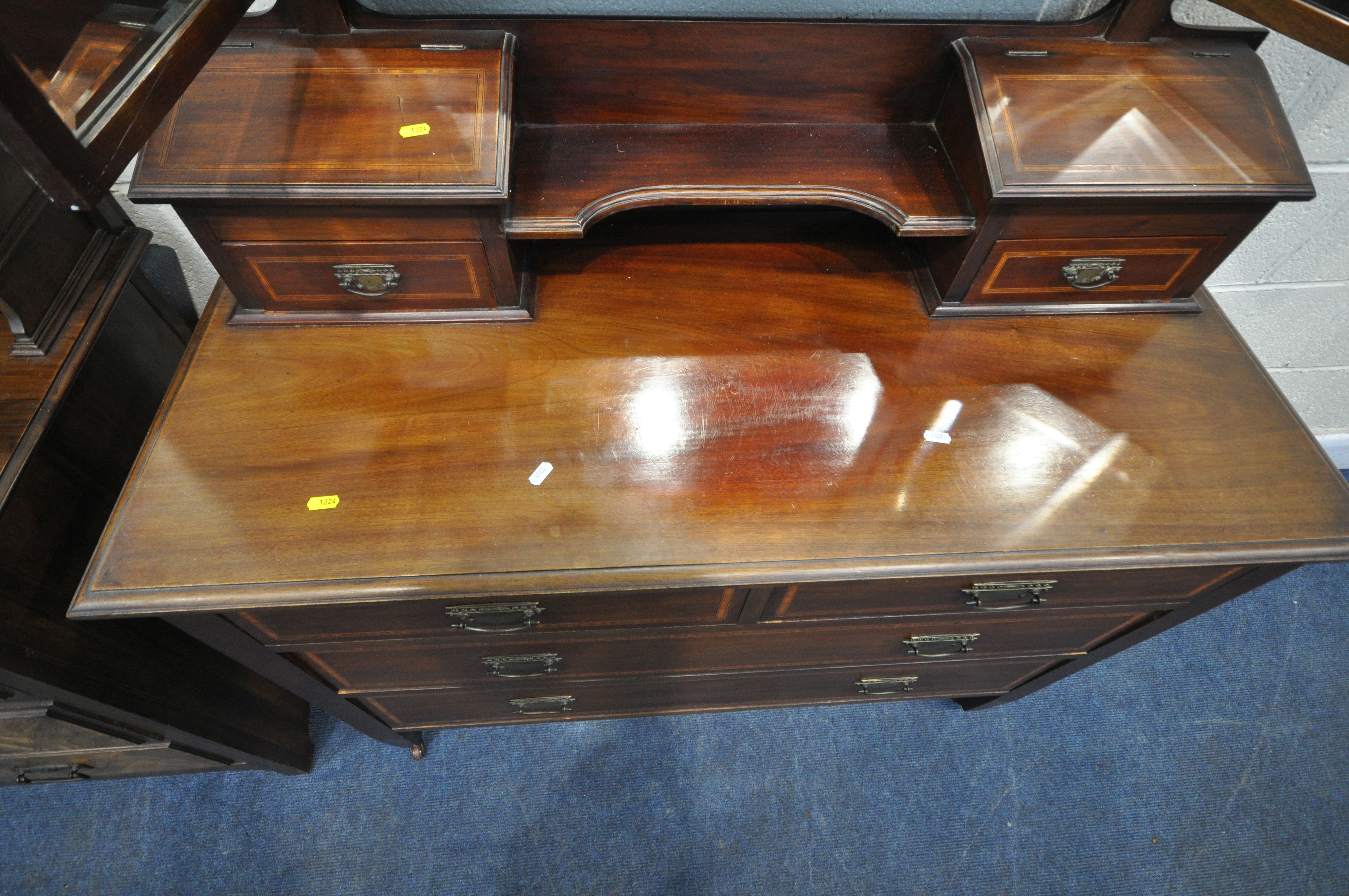 A 20TH CENTURY WALNUT DRESSING CHEST, with a single mirror and six assorted drawers, width 107cm x - Image 5 of 5