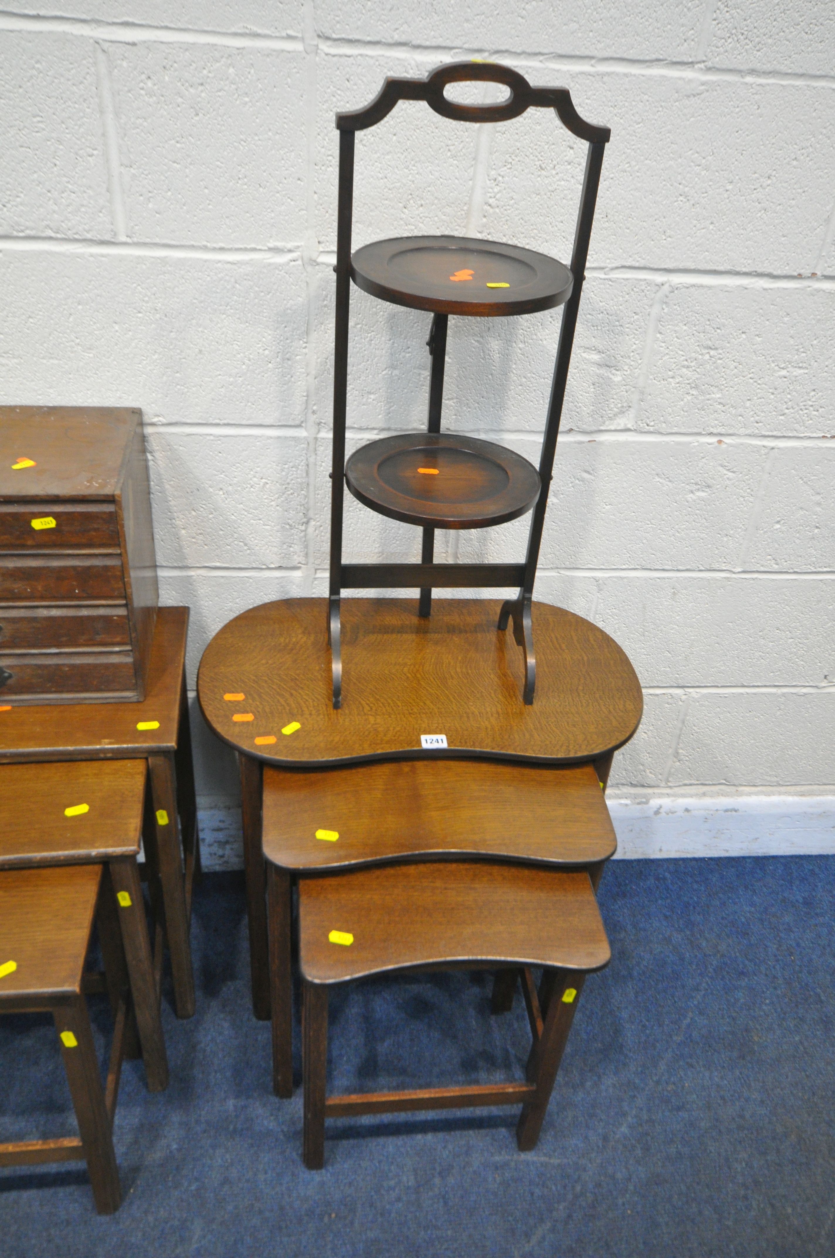 A SELECTION OF 20TH CENTURY OAK OCCASIONAL FURNITURE, to include a kidney nest of three tables, - Image 2 of 4