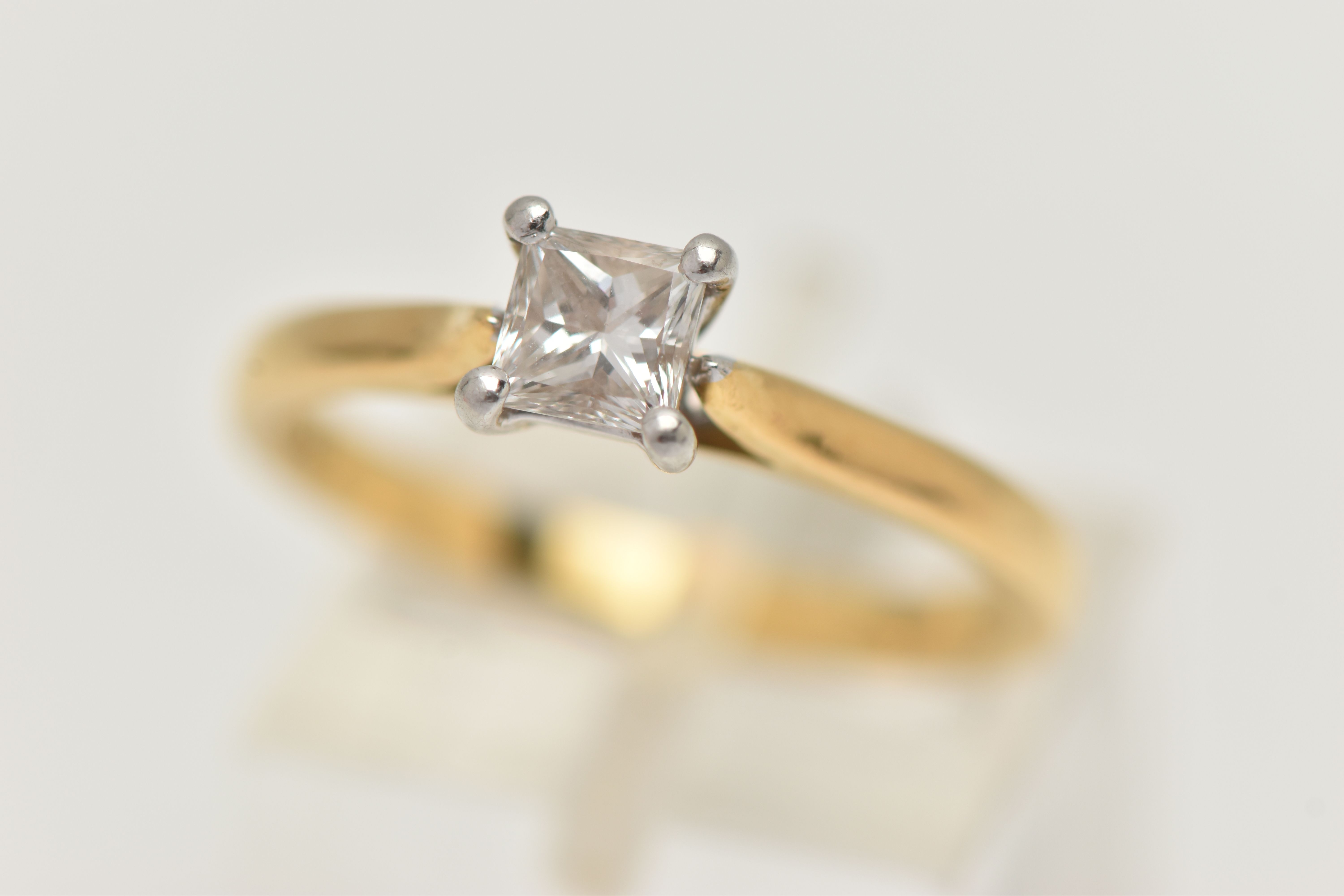 AN 18CT GOLD DIAMOND SINGLE STONE RING, princess cut diamond, with GIA report, laser inscription