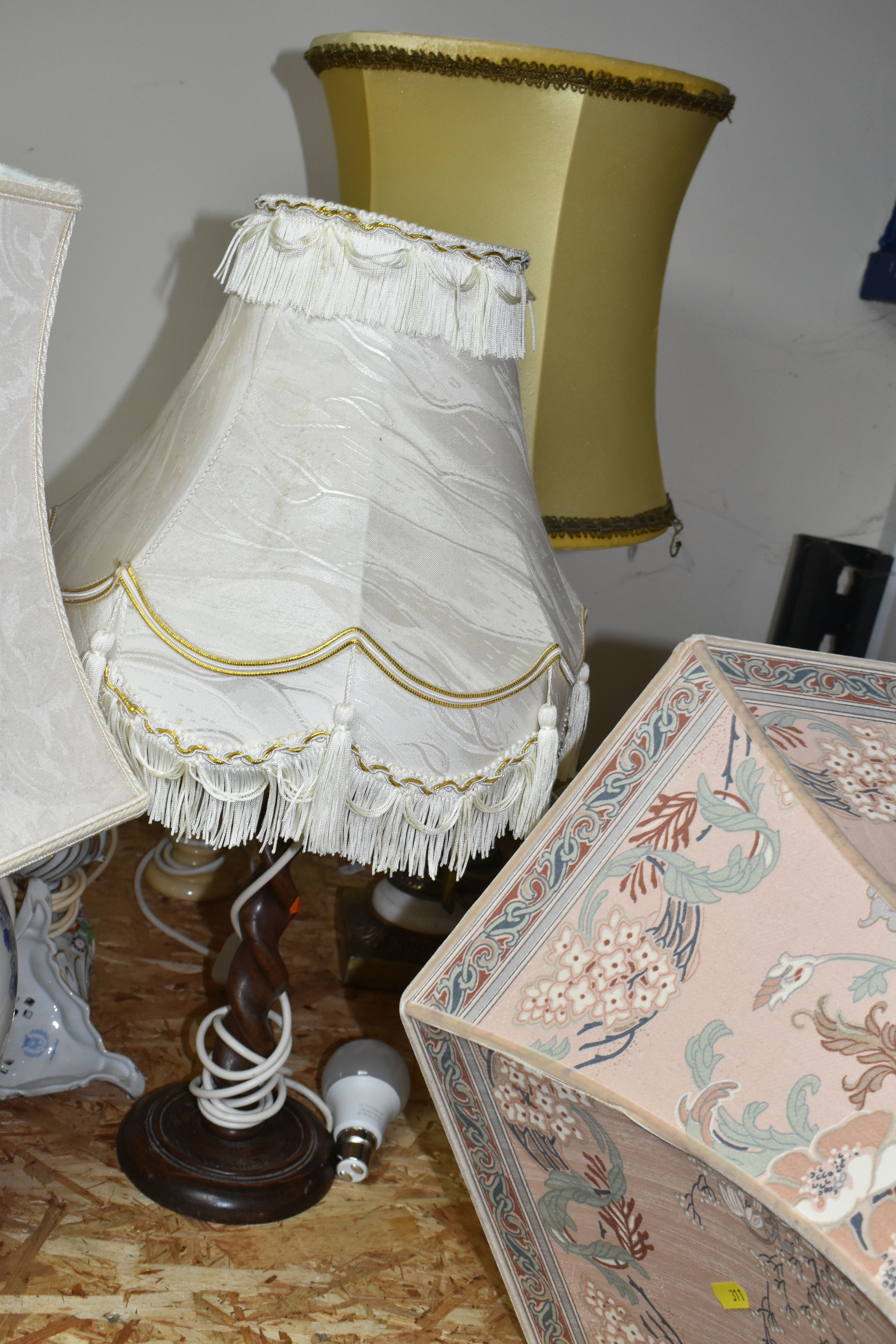 A GROUP OF TABLE LAMPS AND TWO 1930S GLASS 'FLYCATCHER' LIGHT SHADES, comprising a mottled orange - Image 5 of 7