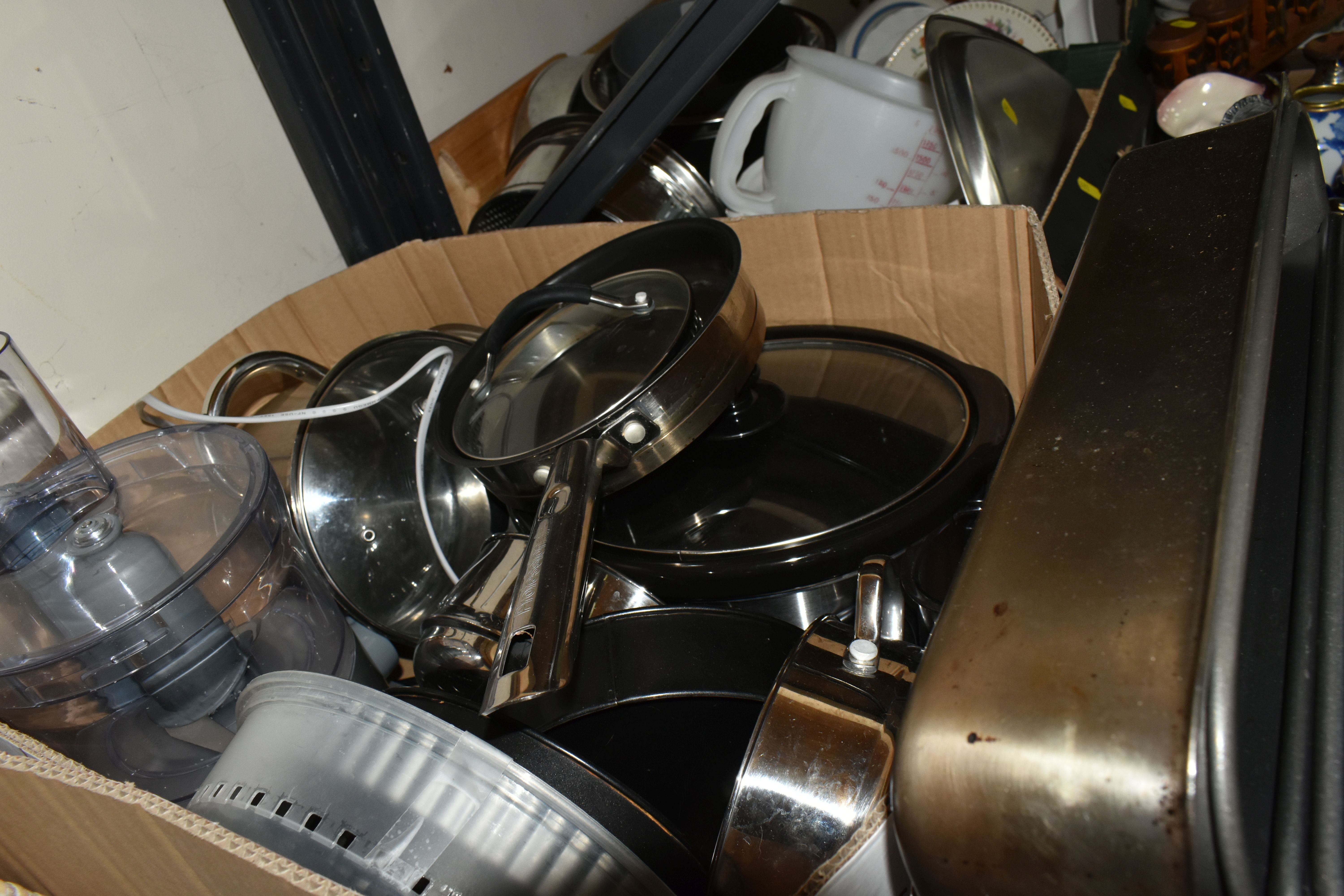 EIGHT BOXES AND LOOSE KITCHEN WARE, to include a Kenwood food processor, a boxed - Image 6 of 14