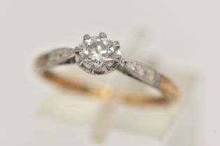 A YELLOW METAL SINGLE STONE DIAMOND RING, old cut diamond, measuring approximately 4.9mm x 4.8mm x
