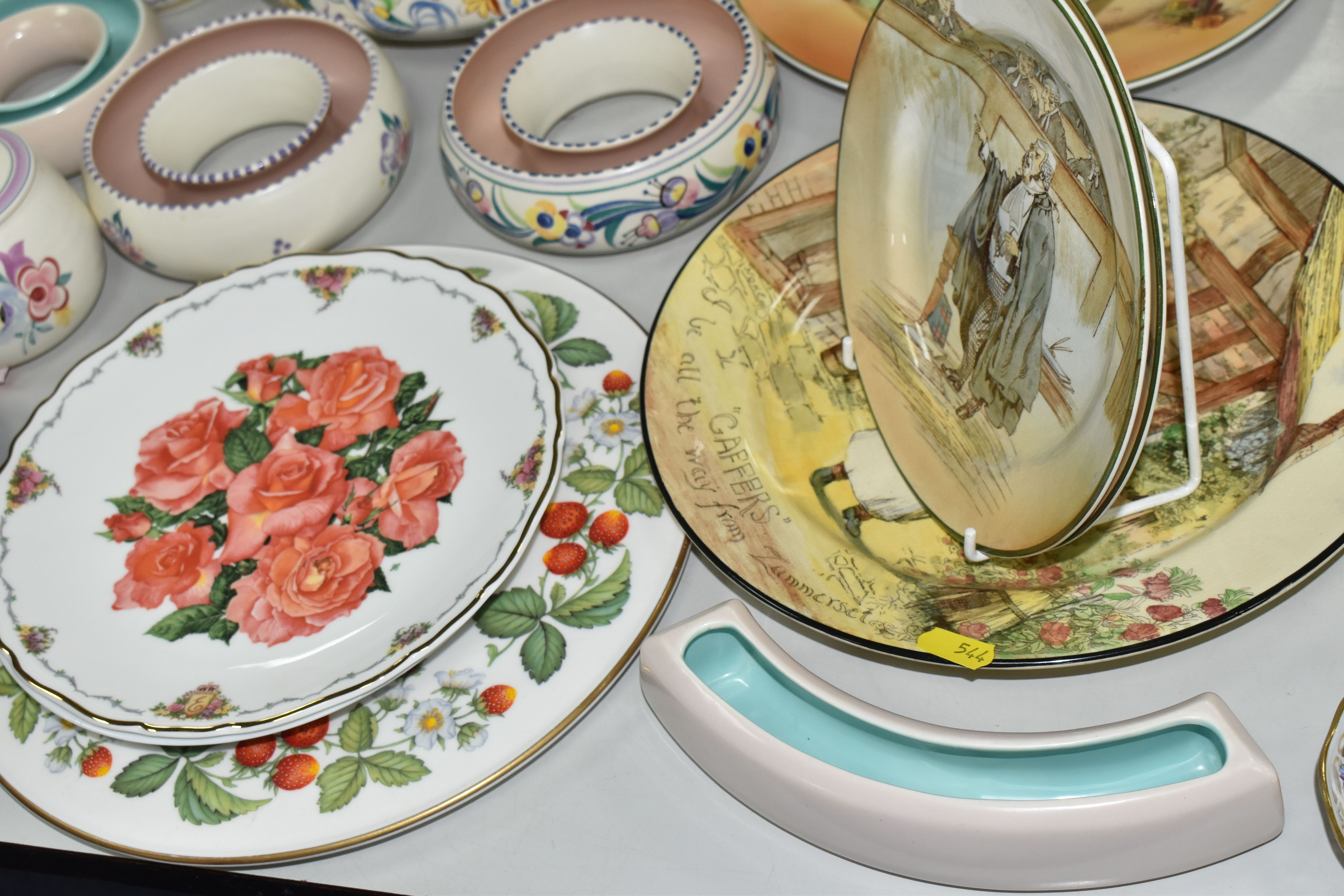 ASSORTED DECORATIVE CERAMICS AND PLATES INCLUDING ROYAL DOULTON SERIES WARE, WEDGWOOD JASPER WARE, - Image 5 of 8