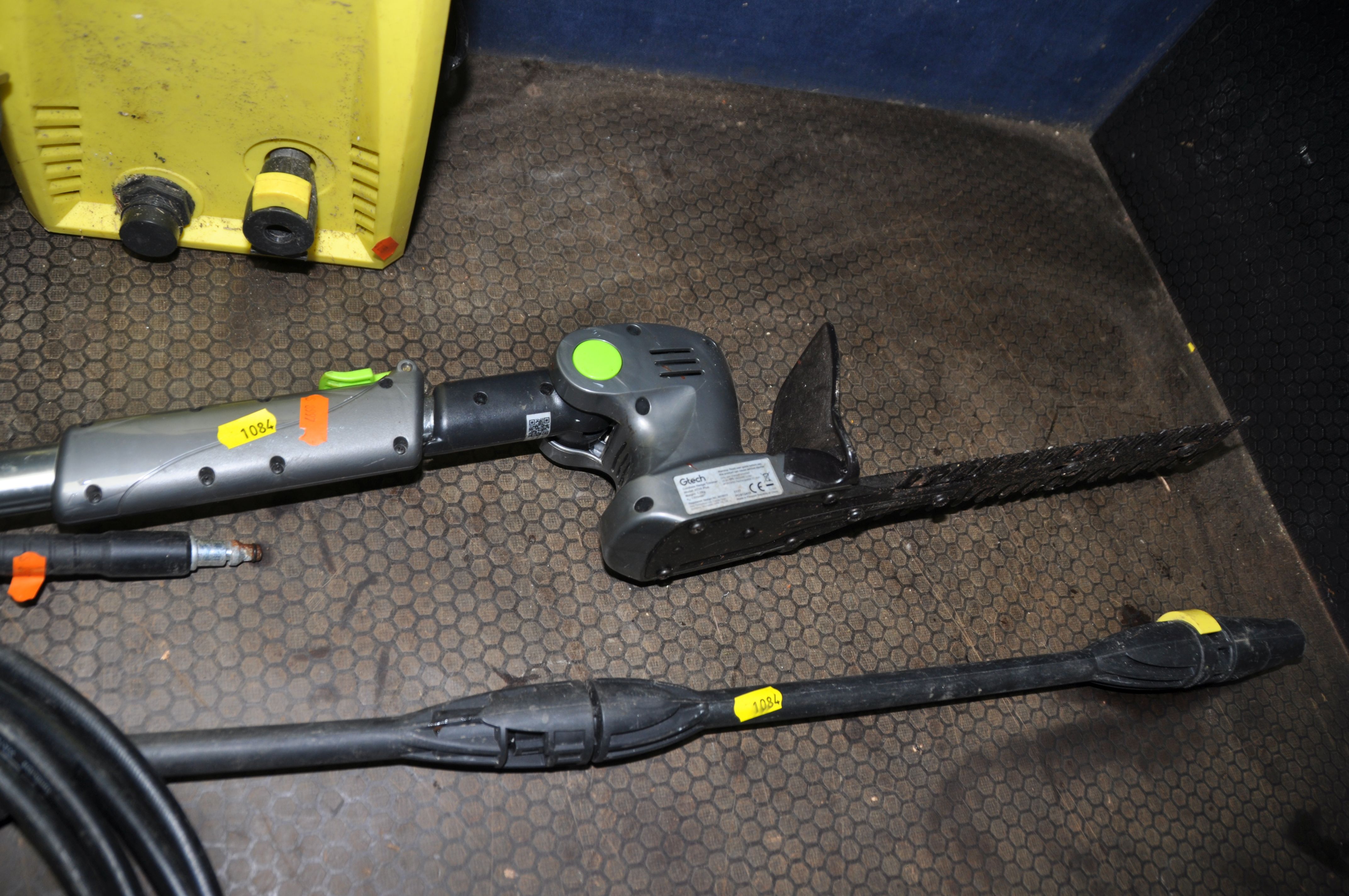 A G TECH HT05PLUS CORDLESS HEDGE TRIMMER and a Vytronix jet wash with lance and hose pipe (both - Image 4 of 5