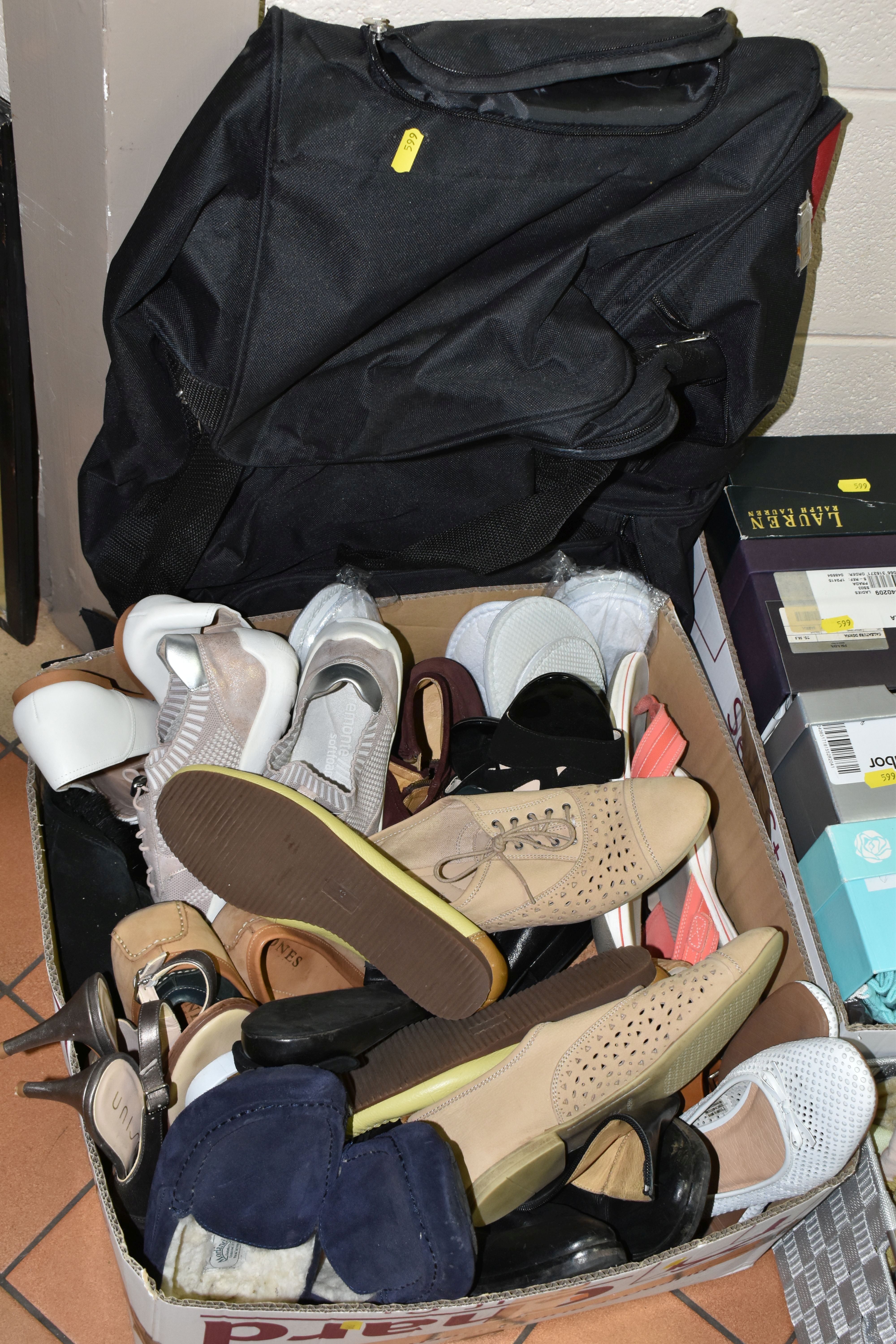 FIVE BOXES OF LADIES' SHOES, HATS AND ACCESSORIES, to include a quantity of shoes and boots, size UK - Image 4 of 5