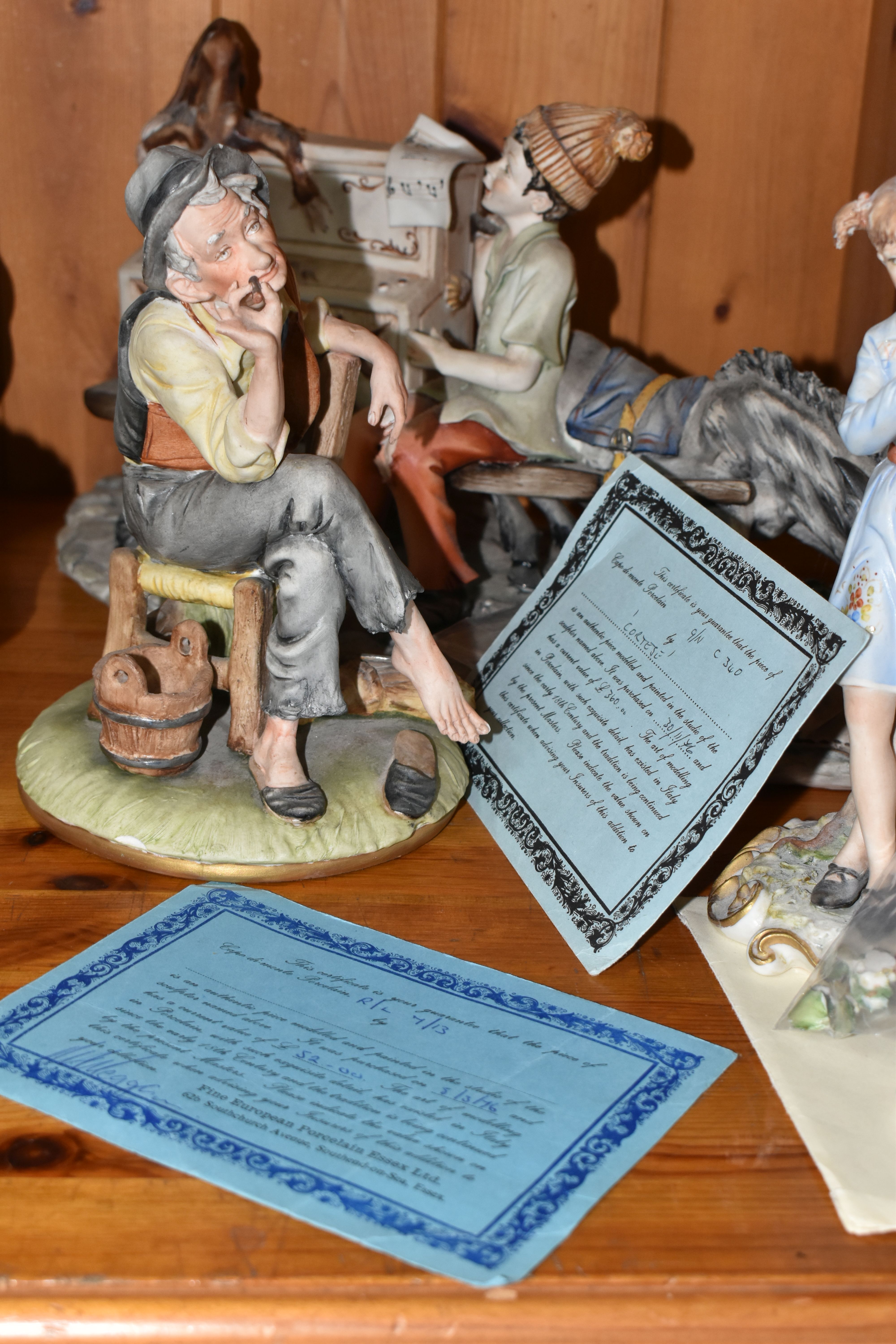 A GROUP OF FIVE CAPODIMONTE FIGURES, comprising a group figurine 'Cortese' C340 with certificate - Image 5 of 6