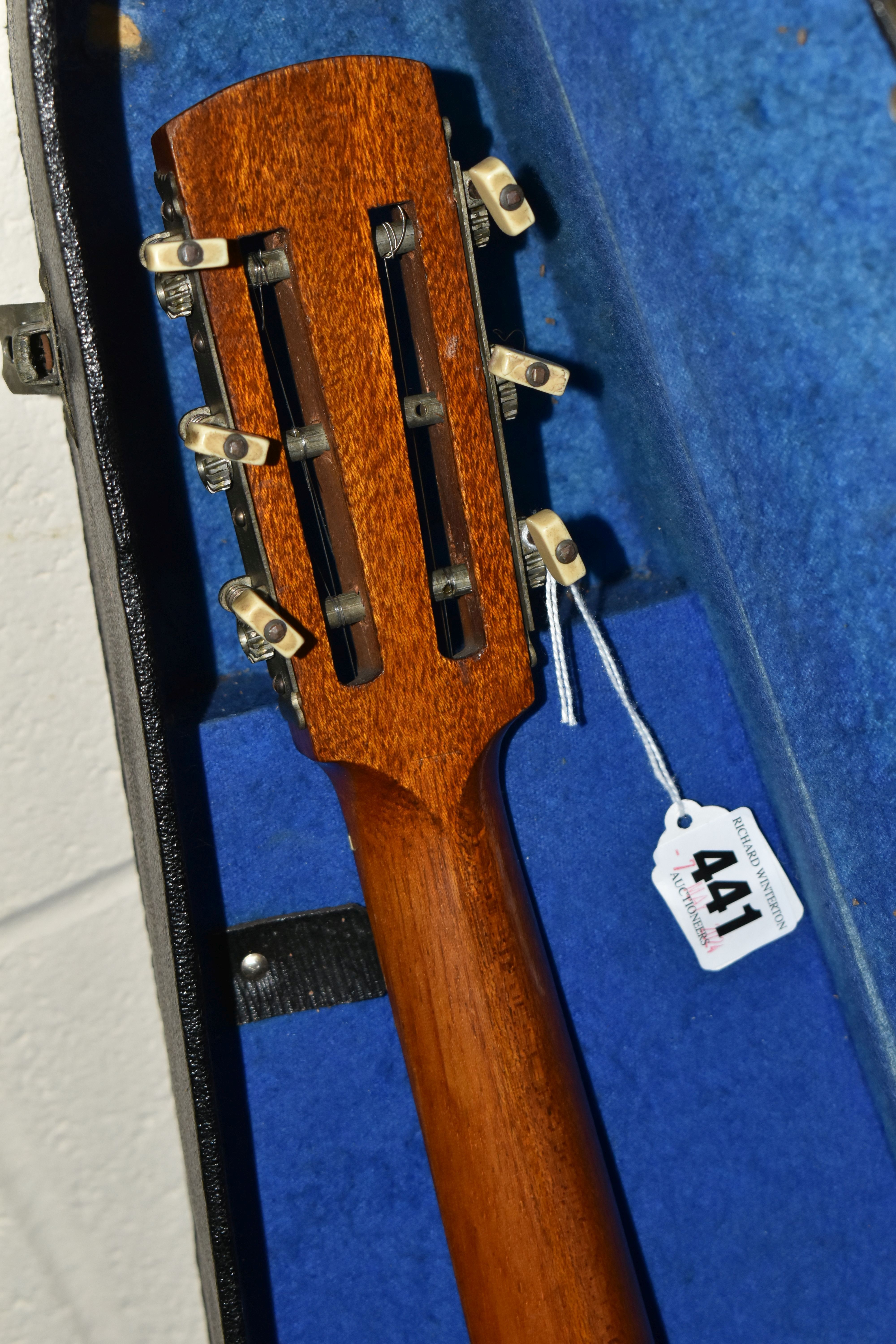 A BANJO AND HARD CASE, comprising 'The New Windsor' patent Zither Banjo made by A.O Windsor of - Image 6 of 10