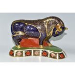 A ROYAL CROWN DERBY IMARI GRECIAN BULL PAPERWEIGHT, first quality, gold stopper, red backstamp, date