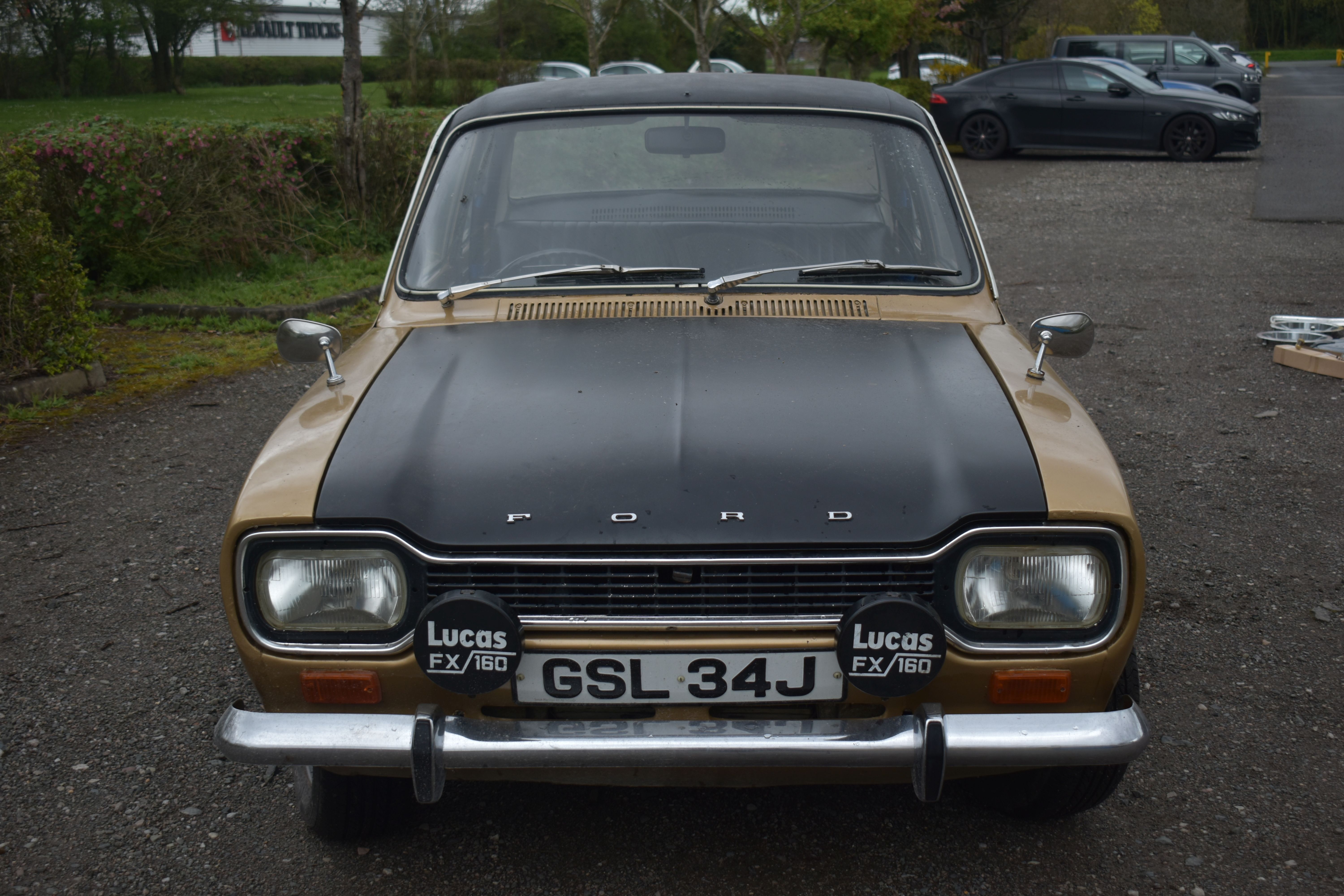 A 1971 FORD ESCORT MK I 1300XL FOUR DOOR SALOON, first registered 16/03/1971 with registration plate - Image 3 of 40