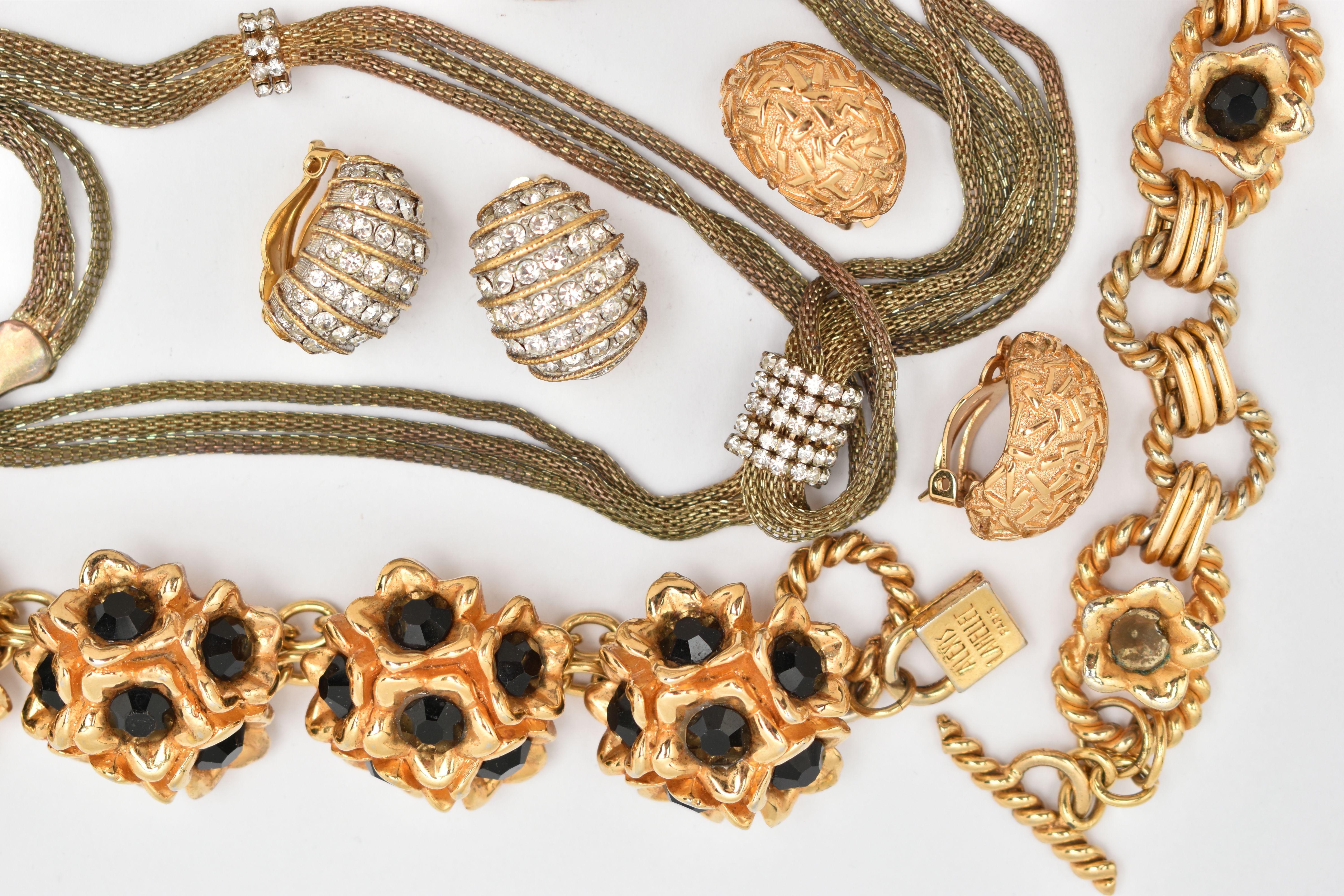 ASSORTED COSTUME JEWELLERY, mostly gilt metal pieces, bracelets, no-pierced clip on earrings, - Image 2 of 6