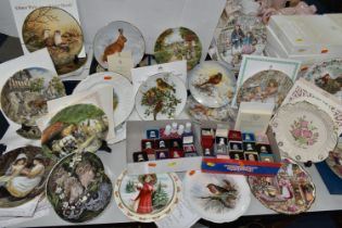 SEVENTY FOUR ROYAL DOULTON, WEDGWOOD, ROYAL WORCESTER AND COALPORT COLLECTORS PLATES, AND THIRTY TWO