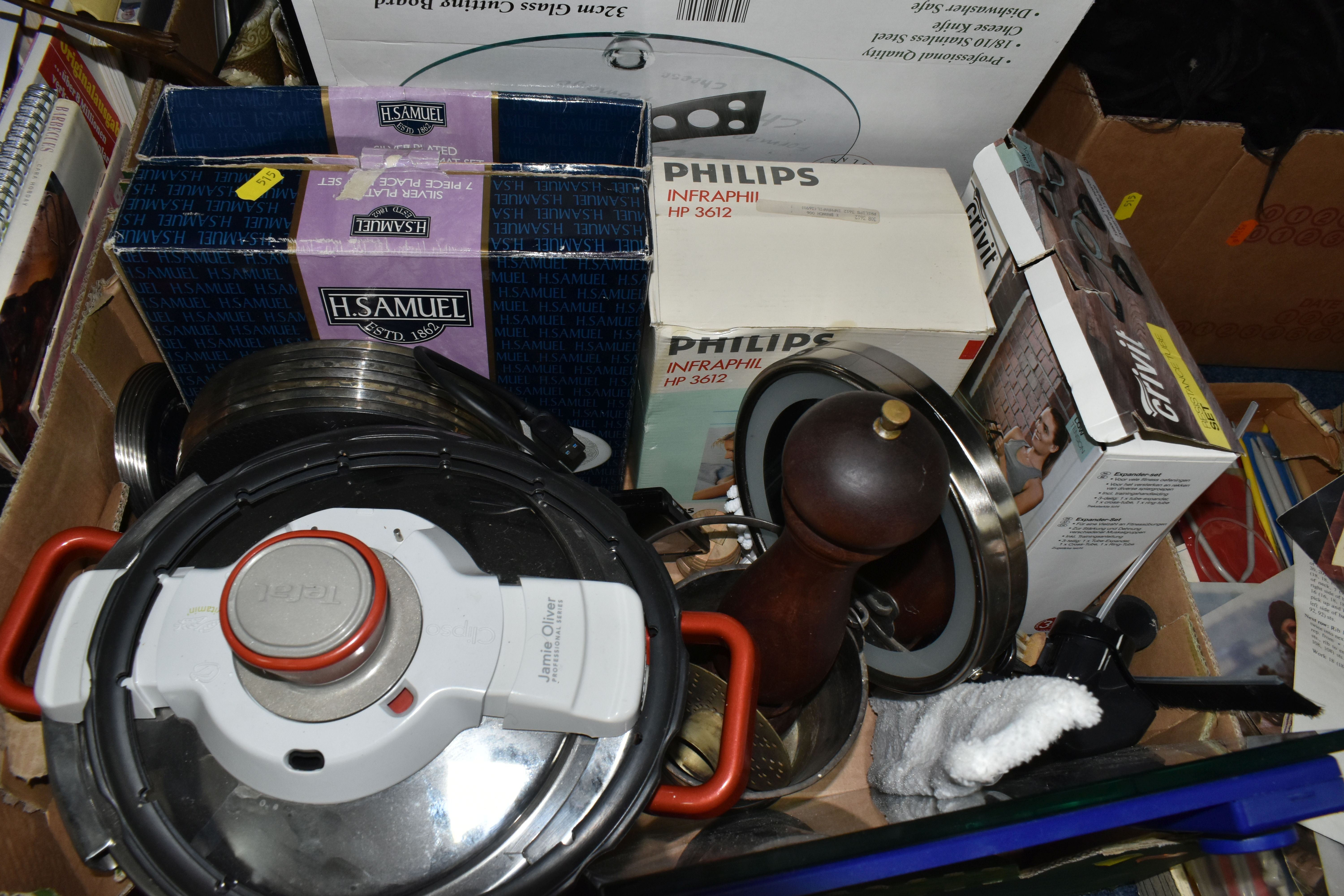 FIVE BOXES OF HOUSEHOLD EQUIPMENT, KNITTING NEEDLES, CHRISTMAS DECORATIONS, PELHAM HAND PUPPET, ETC, - Image 2 of 7