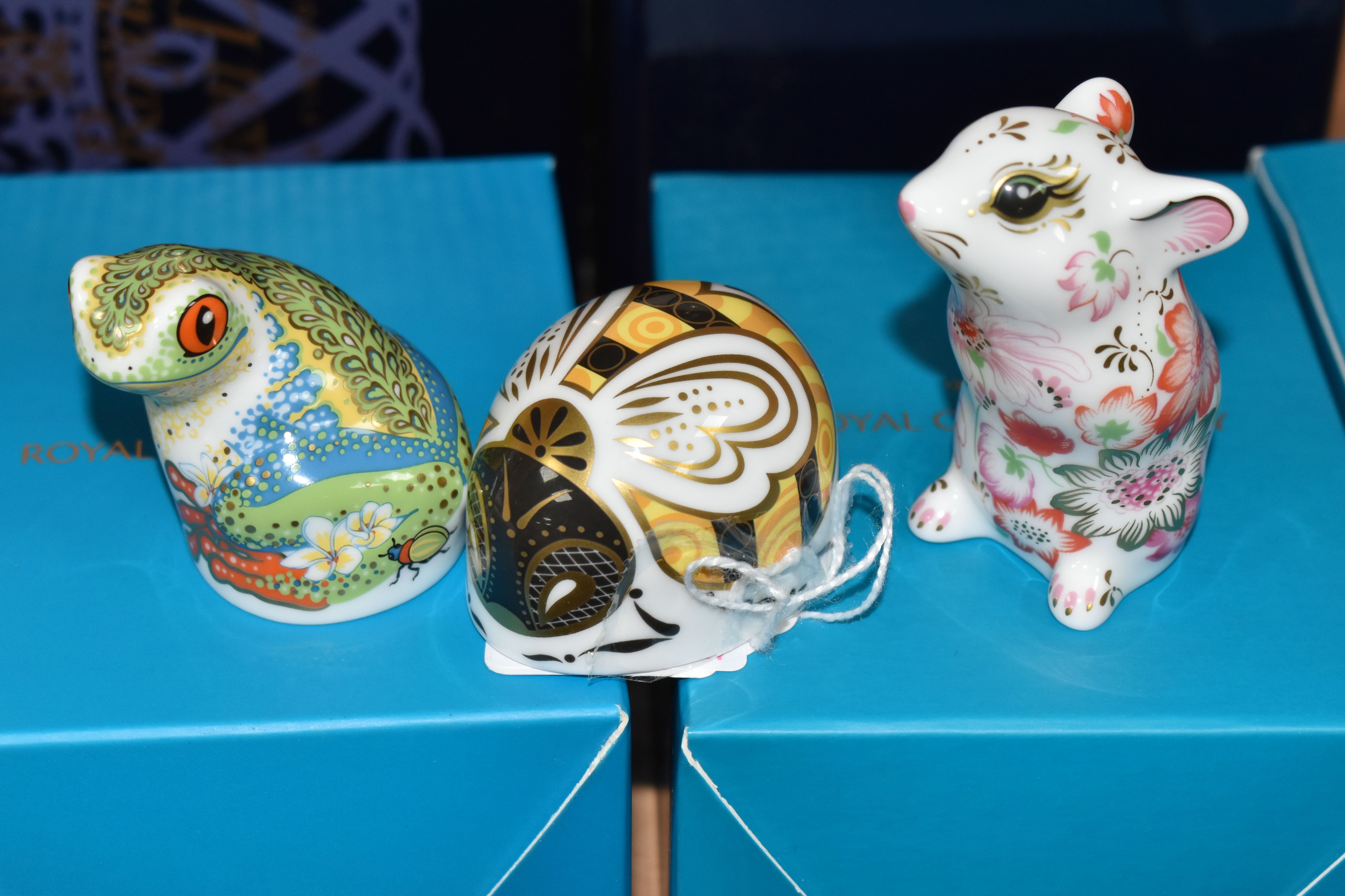 THREE BOXED ROYAL CROWN DERBY PAPERWEIGHTS, comprising 'Dora Mouse' 62642 - 2017, Bumblebee 62453- - Image 3 of 4