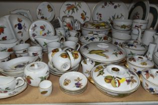 A LARGE QUANTITY OF ROYAL WORCESTER EVESHAM DINING WARE, including serving dishes, plates,