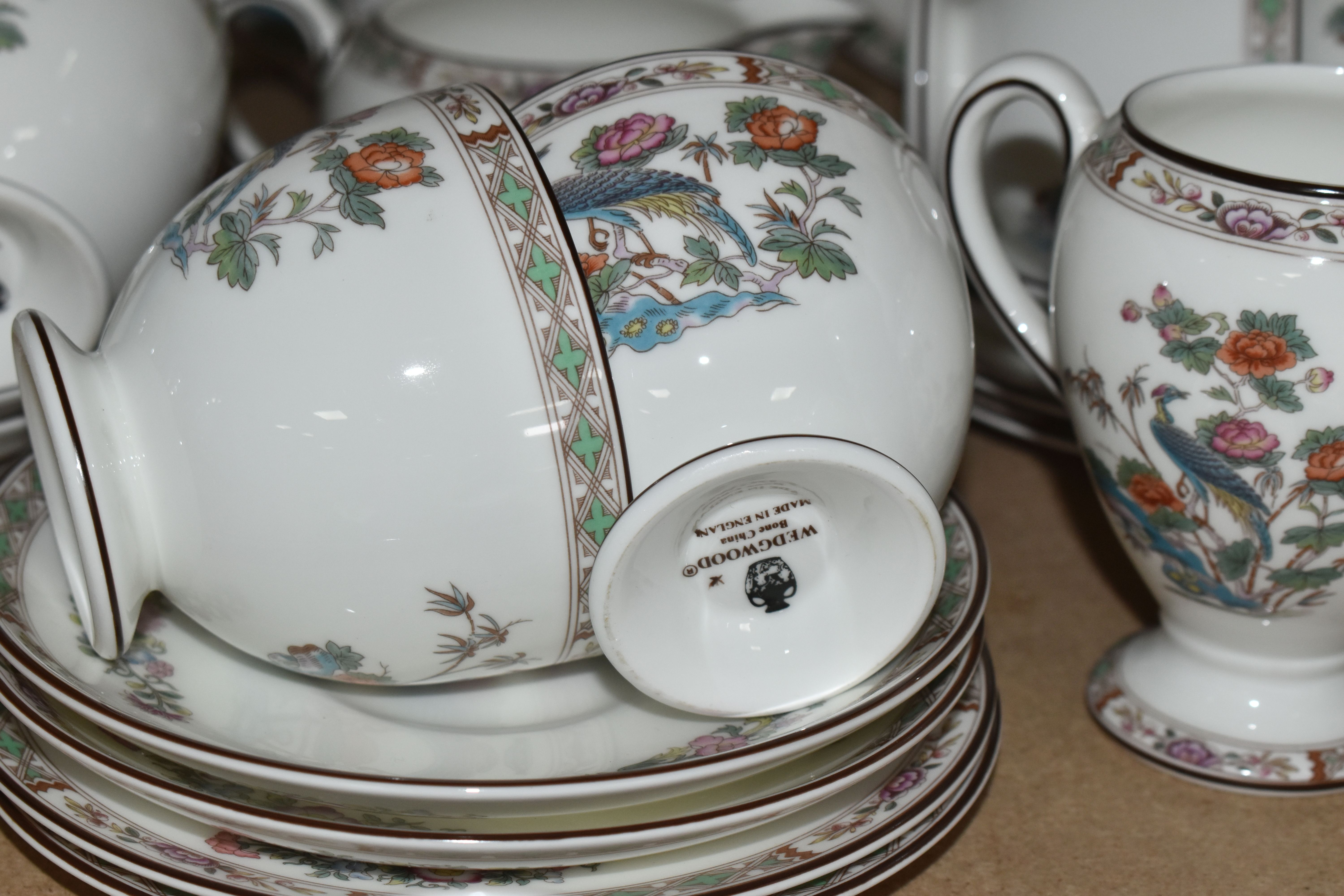 A THIRTY SEVEN PIECE WEDGWOOD 'KUTANI CRANE' R4464 TEA AND COFFEE SET, comprising a teapot, a milk - Image 4 of 5