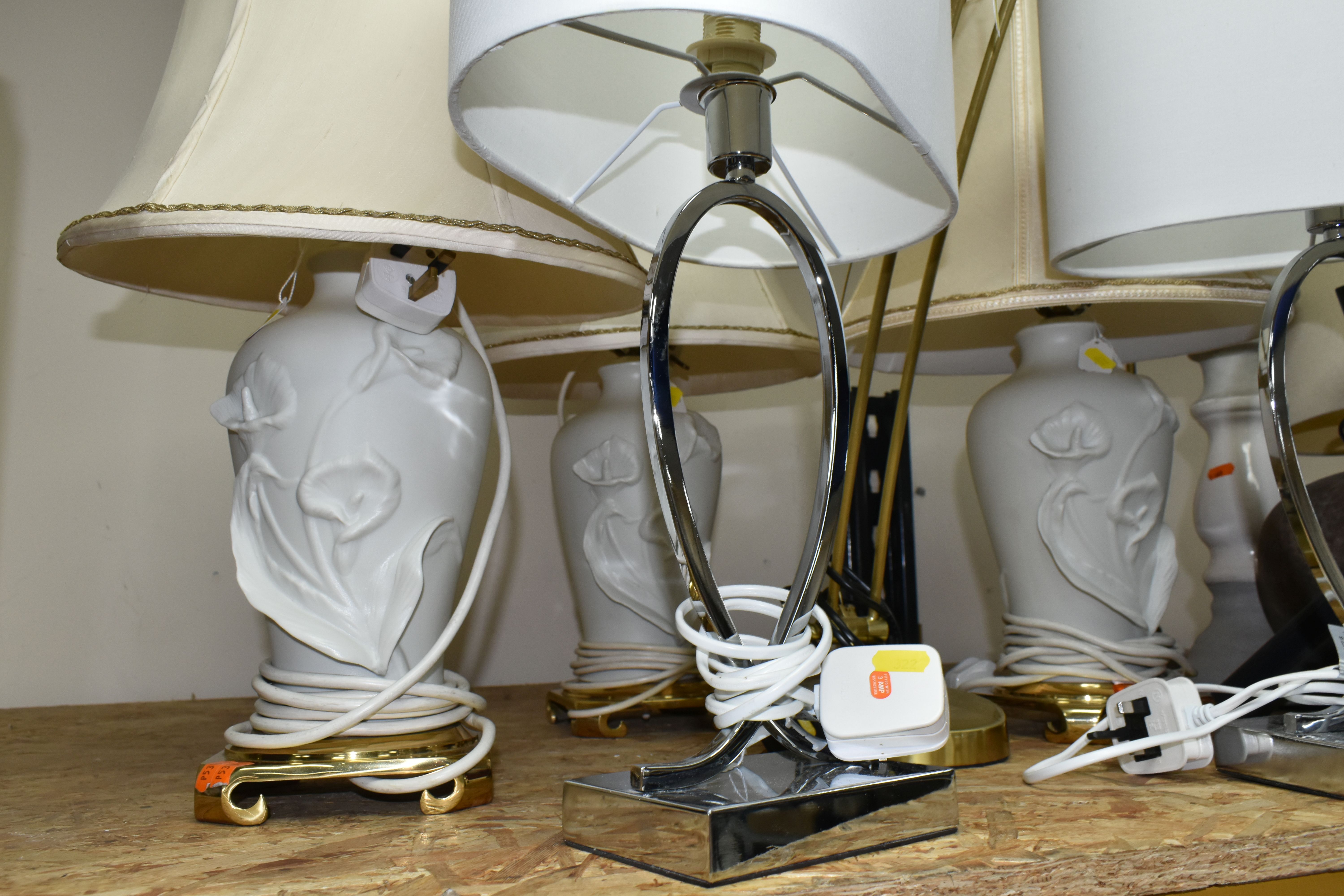 A GROUP OF TABLE LAMPS, comprising three lamps with ceramic bodies, moulded with arum lilies, an - Image 3 of 6