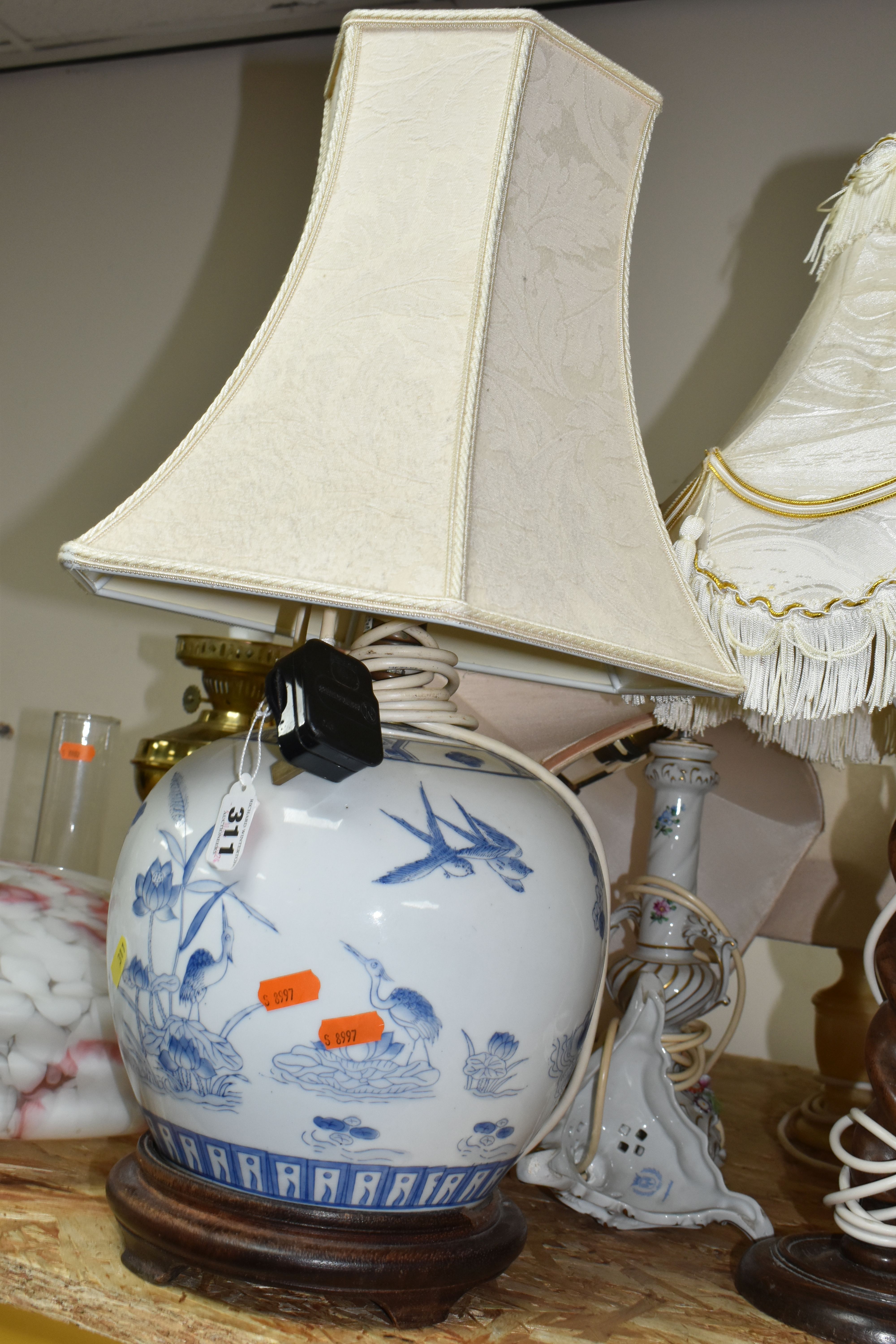 A GROUP OF TABLE LAMPS AND TWO 1930S GLASS 'FLYCATCHER' LIGHT SHADES, comprising a mottled orange - Image 7 of 7