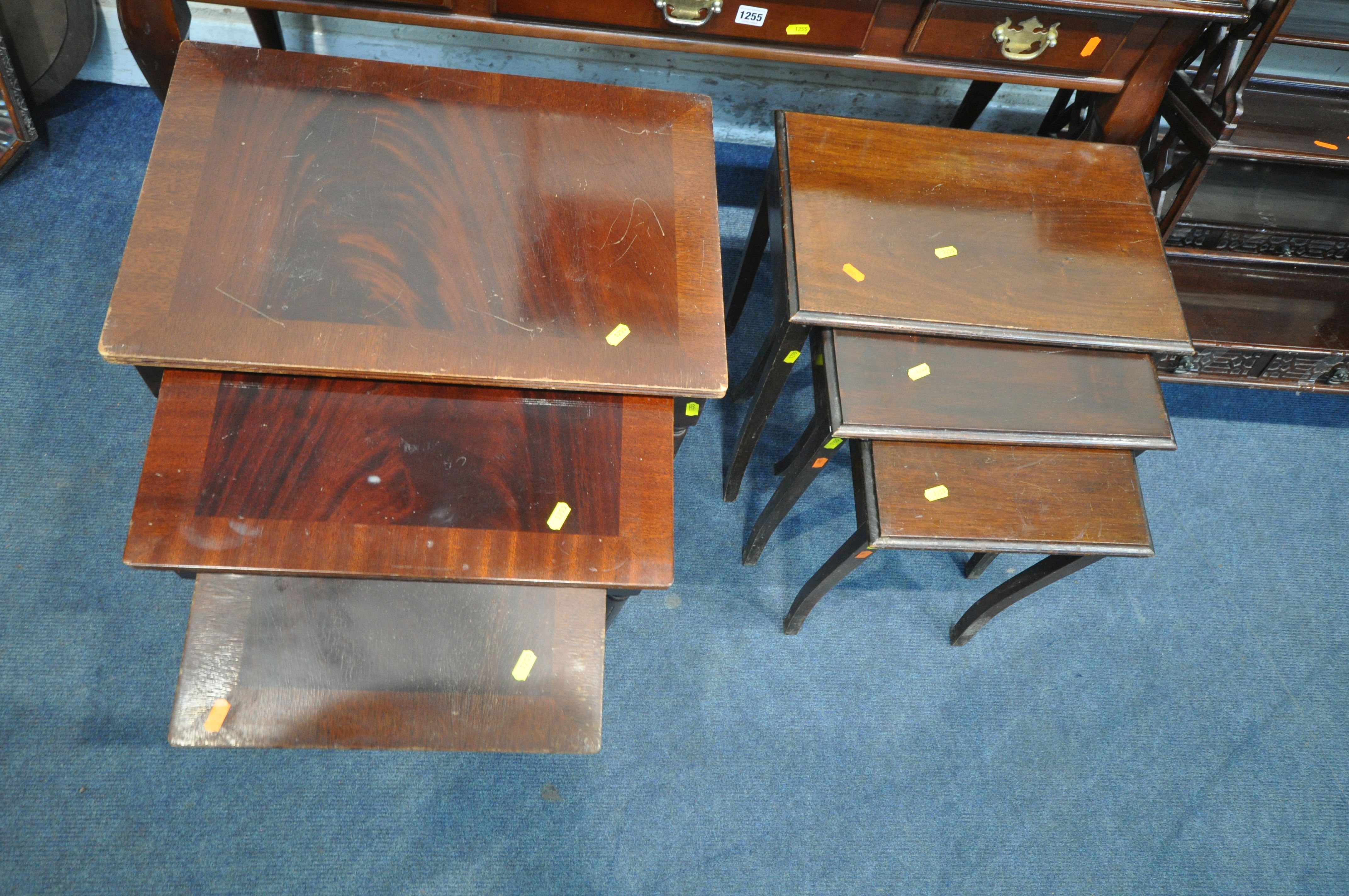 A SELECTION OF 20TH CENTURY MAHOGANY OCCASIONAL FURNITURE, to include a side table, with a single - Image 4 of 5