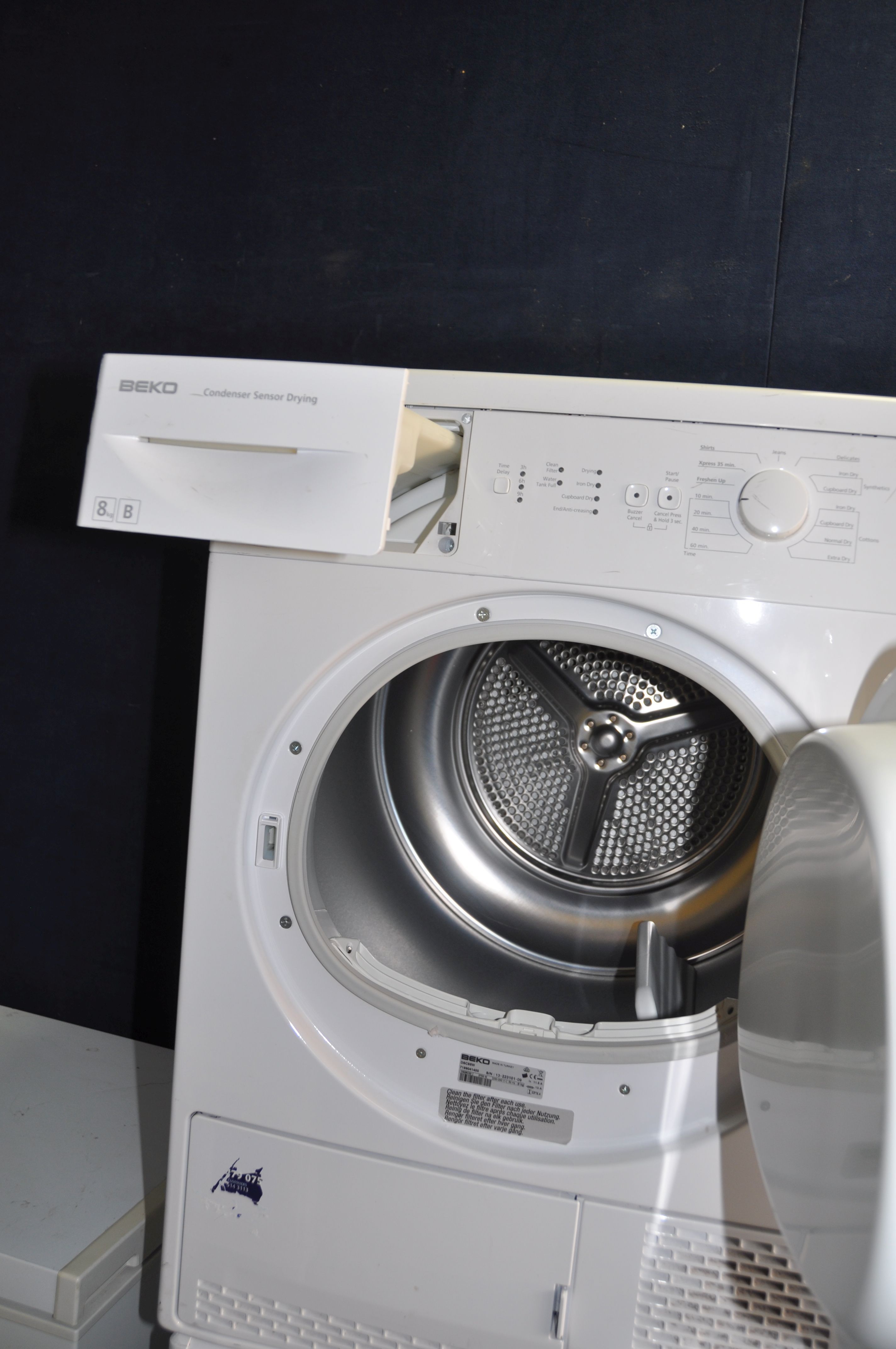 A BEKO DSC85W 8KG CONDENSER DRYER width 60cm depth 60cm height 85cm (PAT pass and working) - Image 2 of 2