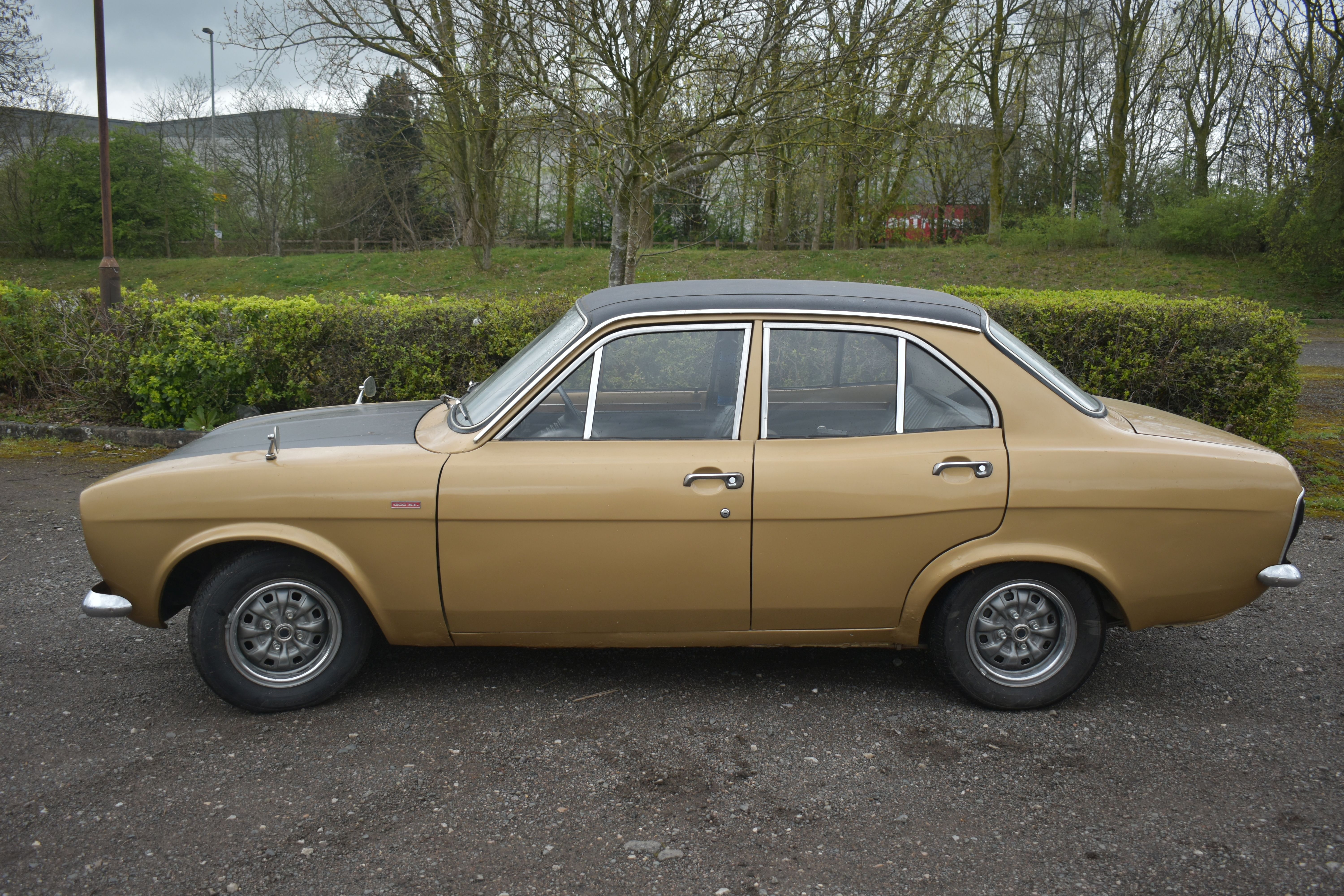 A 1971 FORD ESCORT MK I 1300XL FOUR DOOR SALOON, first registered 16/03/1971 with registration plate - Image 2 of 40
