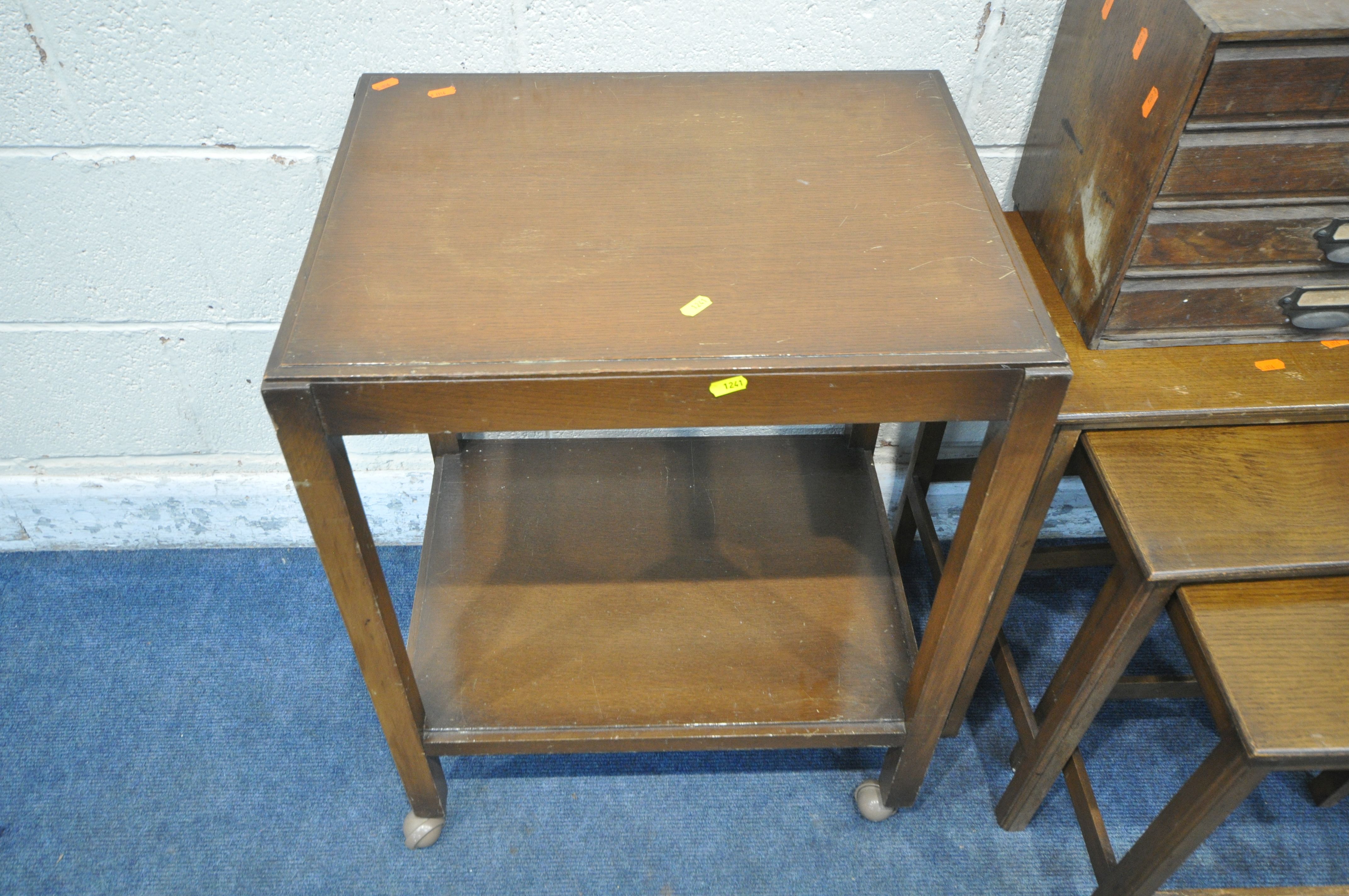 A SELECTION OF 20TH CENTURY OAK OCCASIONAL FURNITURE, to include a kidney nest of three tables, - Image 4 of 4