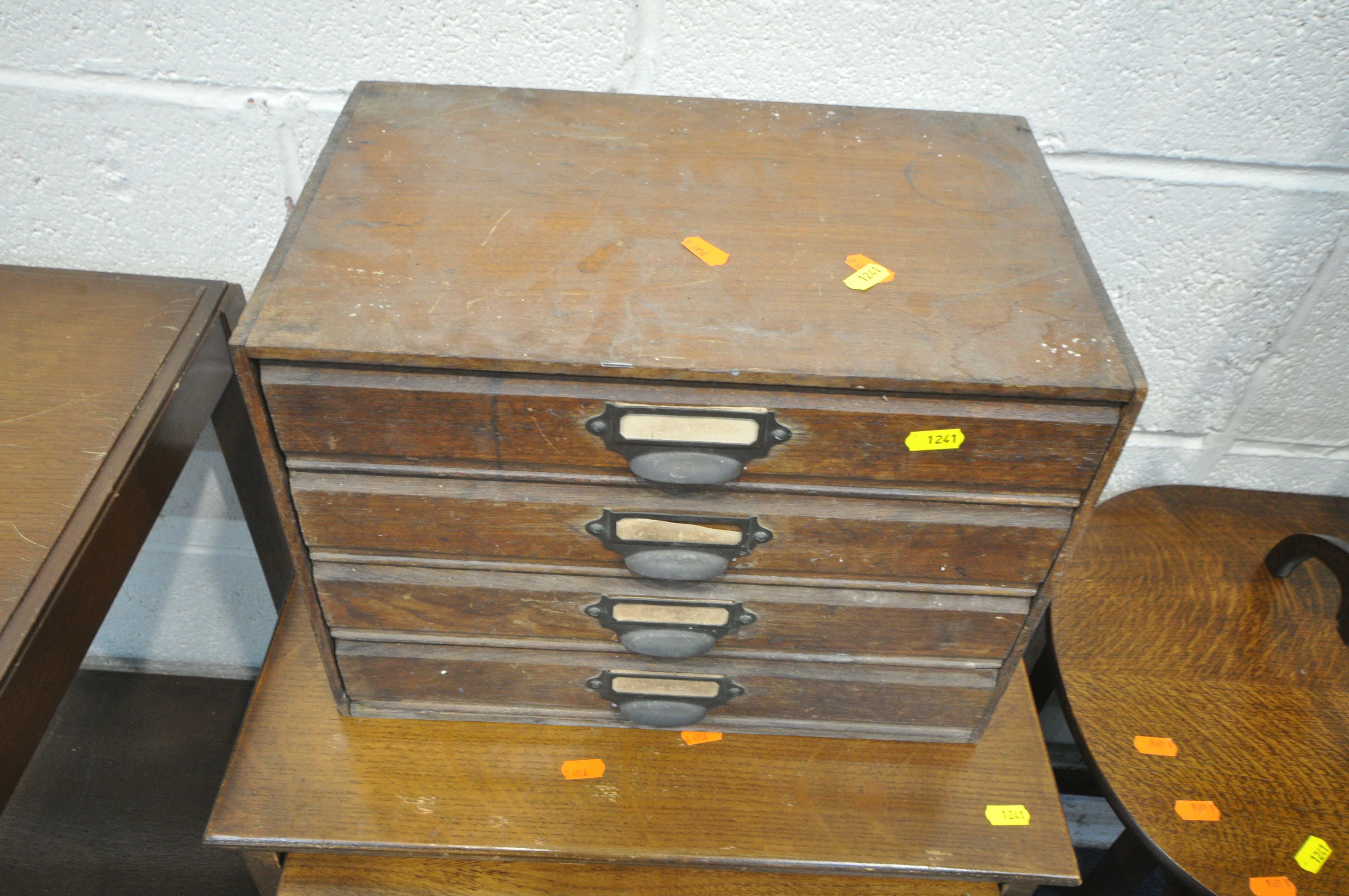 A SELECTION OF 20TH CENTURY OAK OCCASIONAL FURNITURE, to include a kidney nest of three tables, - Image 3 of 4