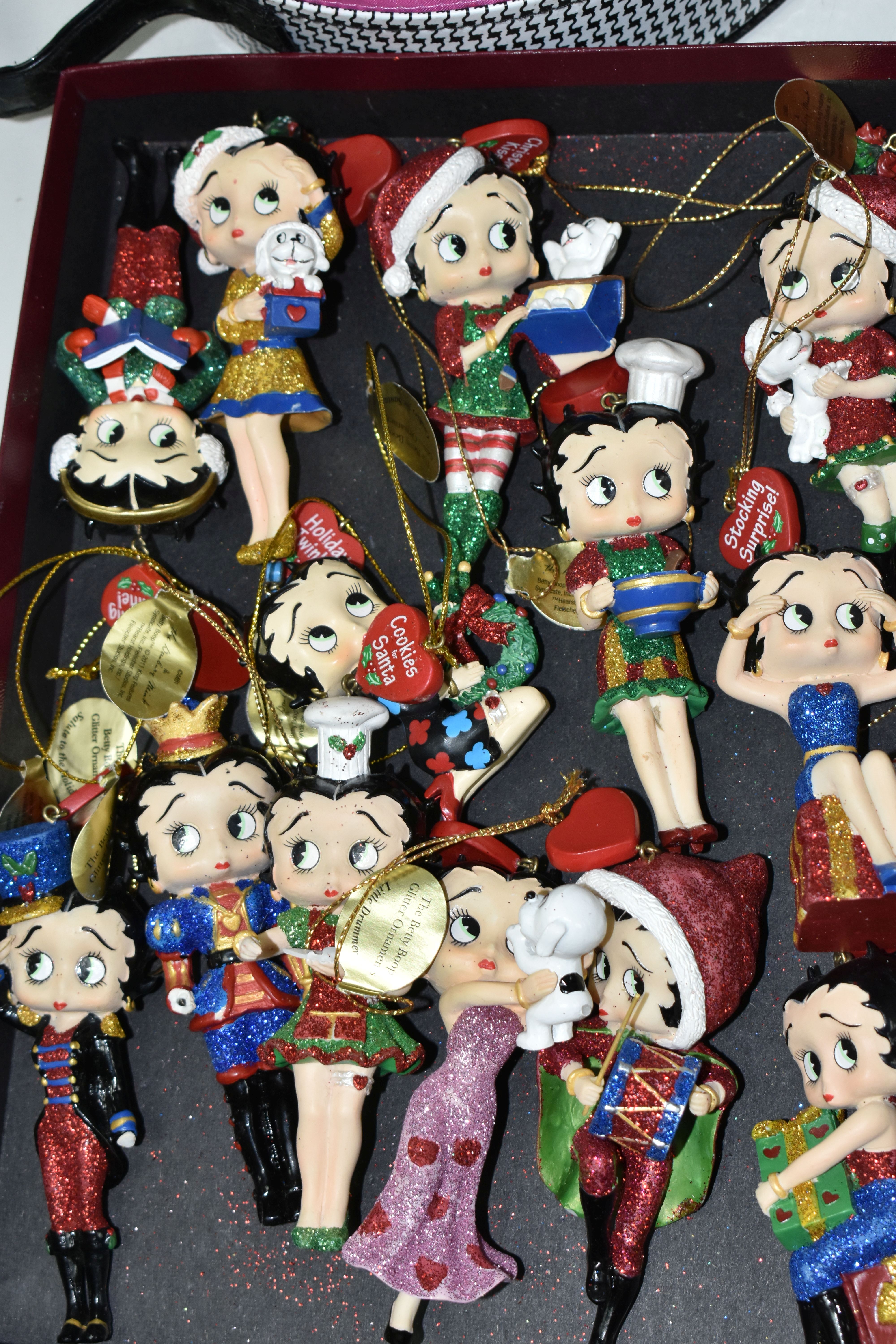A COLLECTION OF BETTY BOOP CHRISTMAS ORNAMENTS AND BEAUTY BAG, including thirteen Danbury Mint - Image 2 of 4