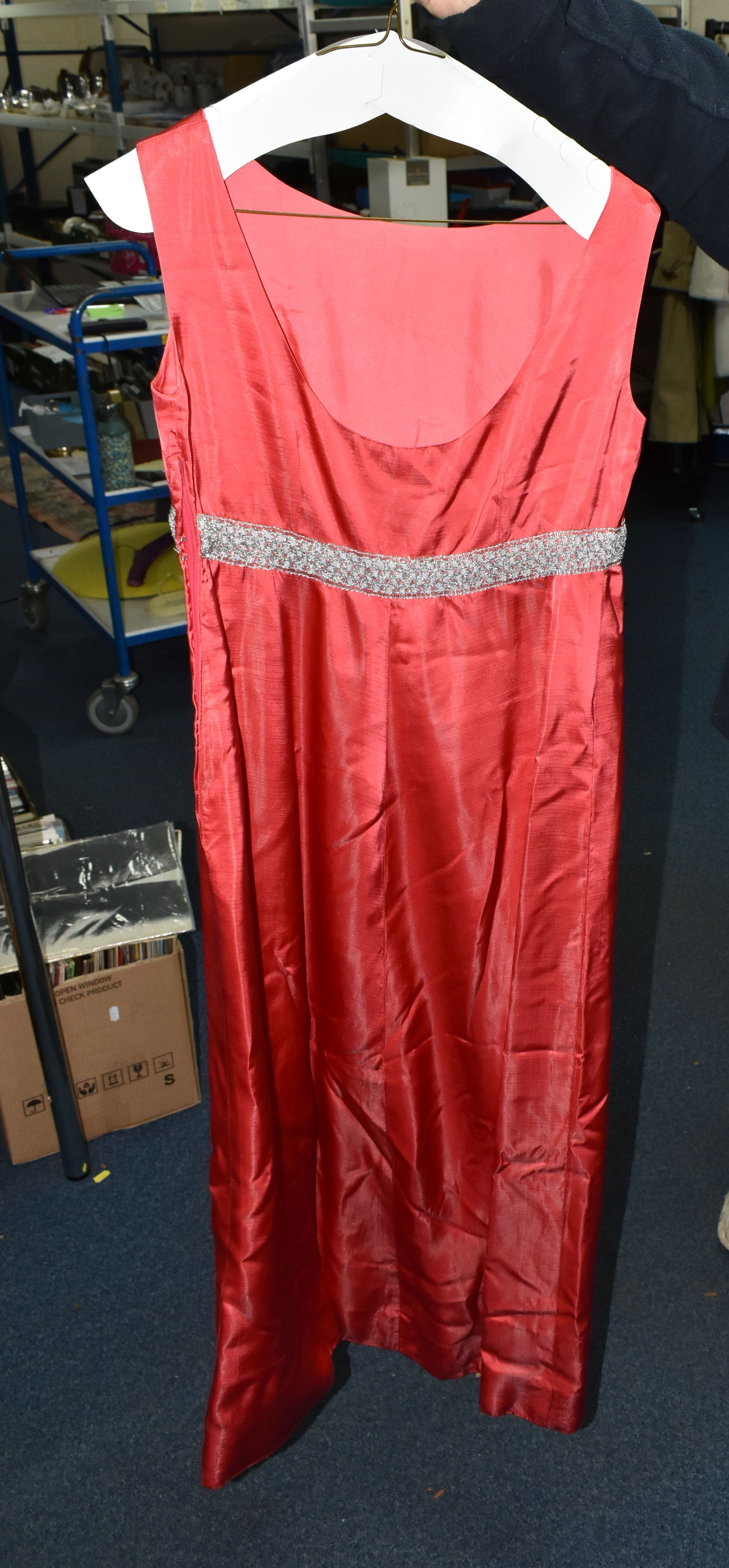 A LARGE QUANTITY OF LADIES' CLOTHING, to include a vintage 100% wool 'Welsh Woollen' skirt suit in - Image 5 of 10