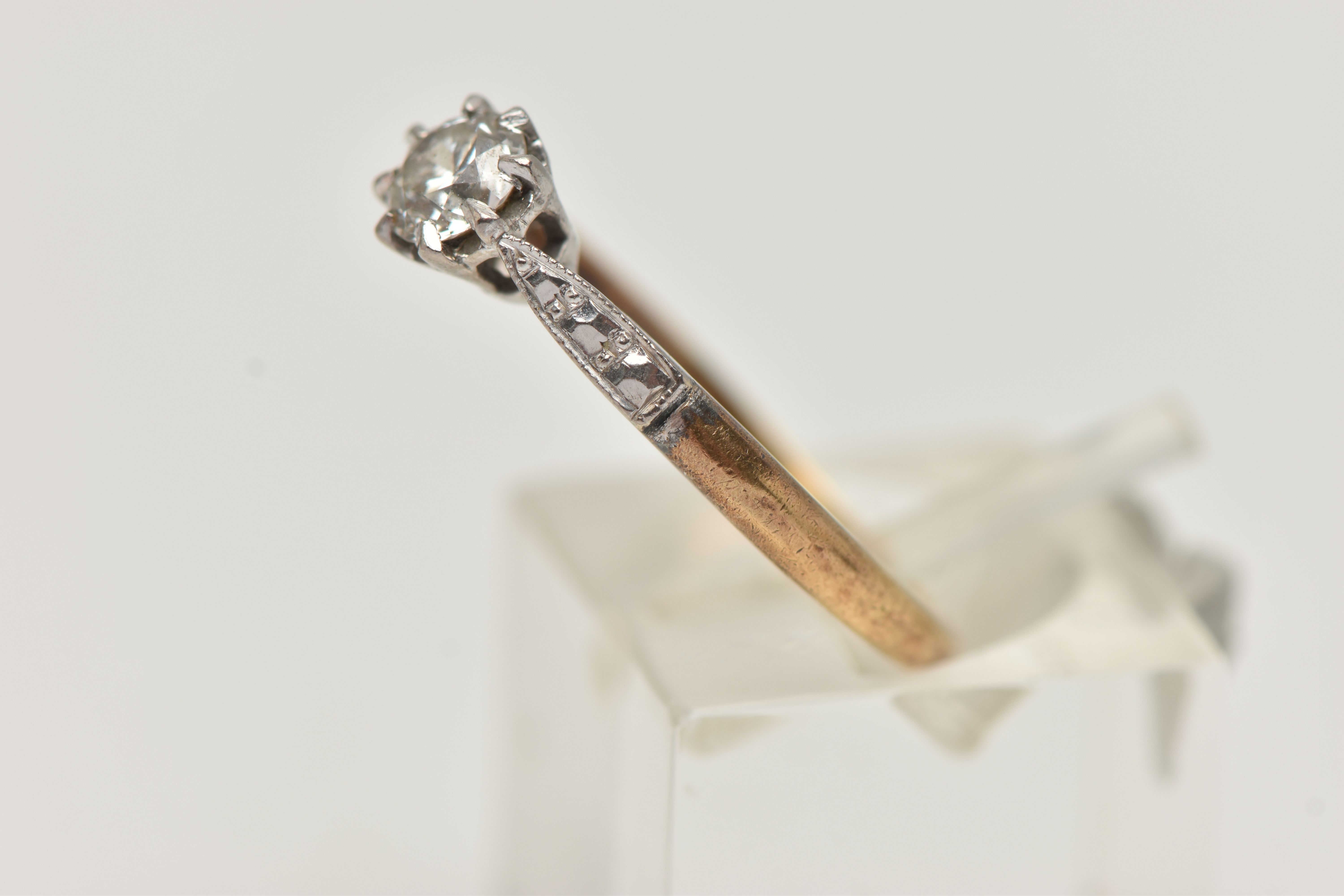 A YELLOW METAL SINGLE STONE DIAMOND RING, old cut diamond, measuring approximately 4.9mm x 4.8mm x - Image 2 of 4