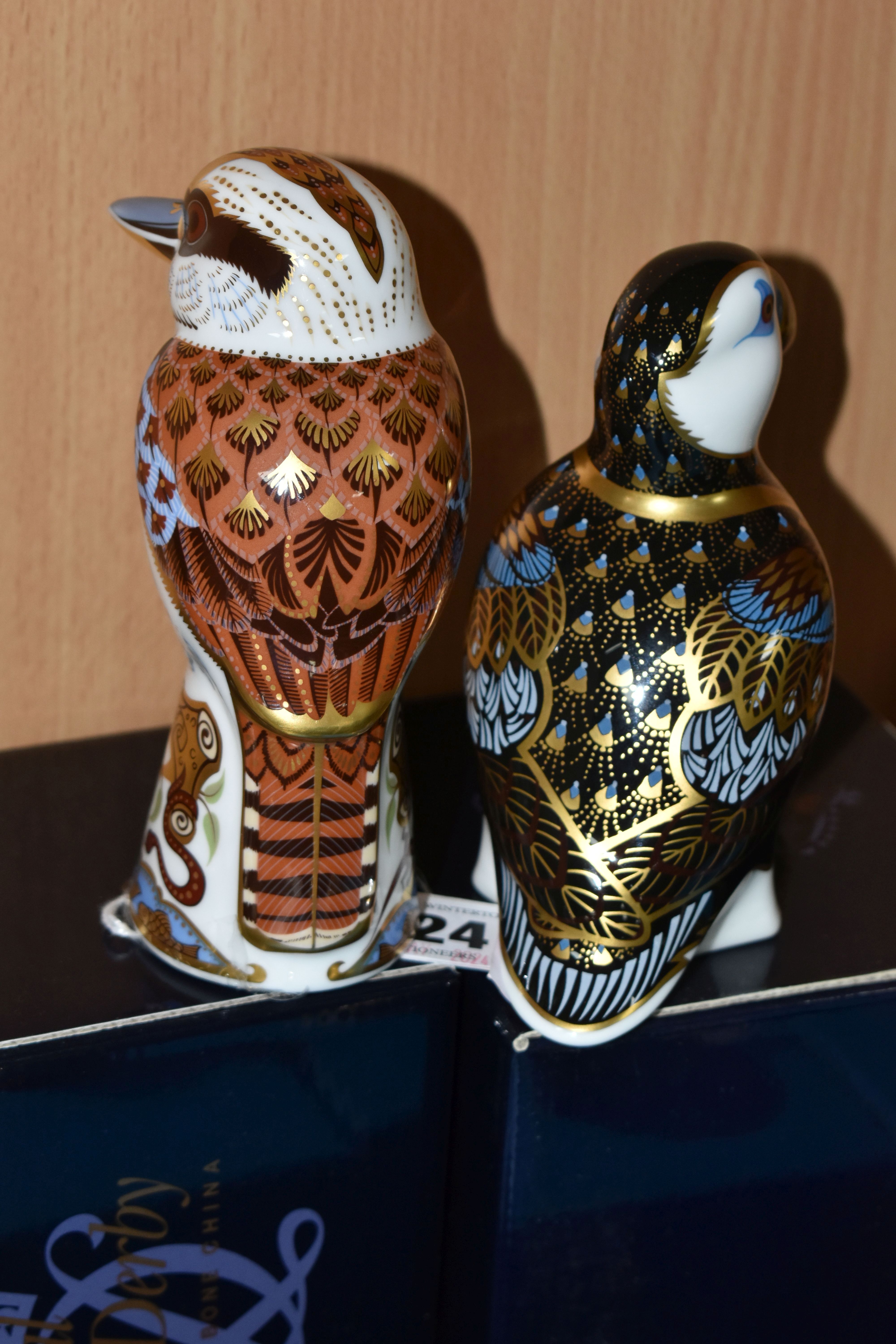 TWO BOXED ROYAL CROWN DERBY IMARI PAPERWEIGHTS, comprising 'Kookaburra' introduced 2009 and 'Puffin' - Image 3 of 4