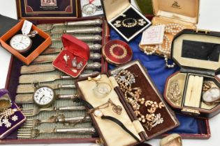 AN EARLY 20TH CENTURY, SILVER OPEN FACE POCKET WATCH AND OTHER ITEMS, key wound, round white dial