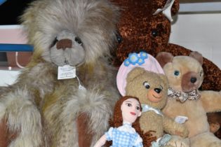 A QUANTITY OF MODERN SOFT TOY BEARS, to include Kaycee Bears by Kelsey Cunningham 'Elvis',