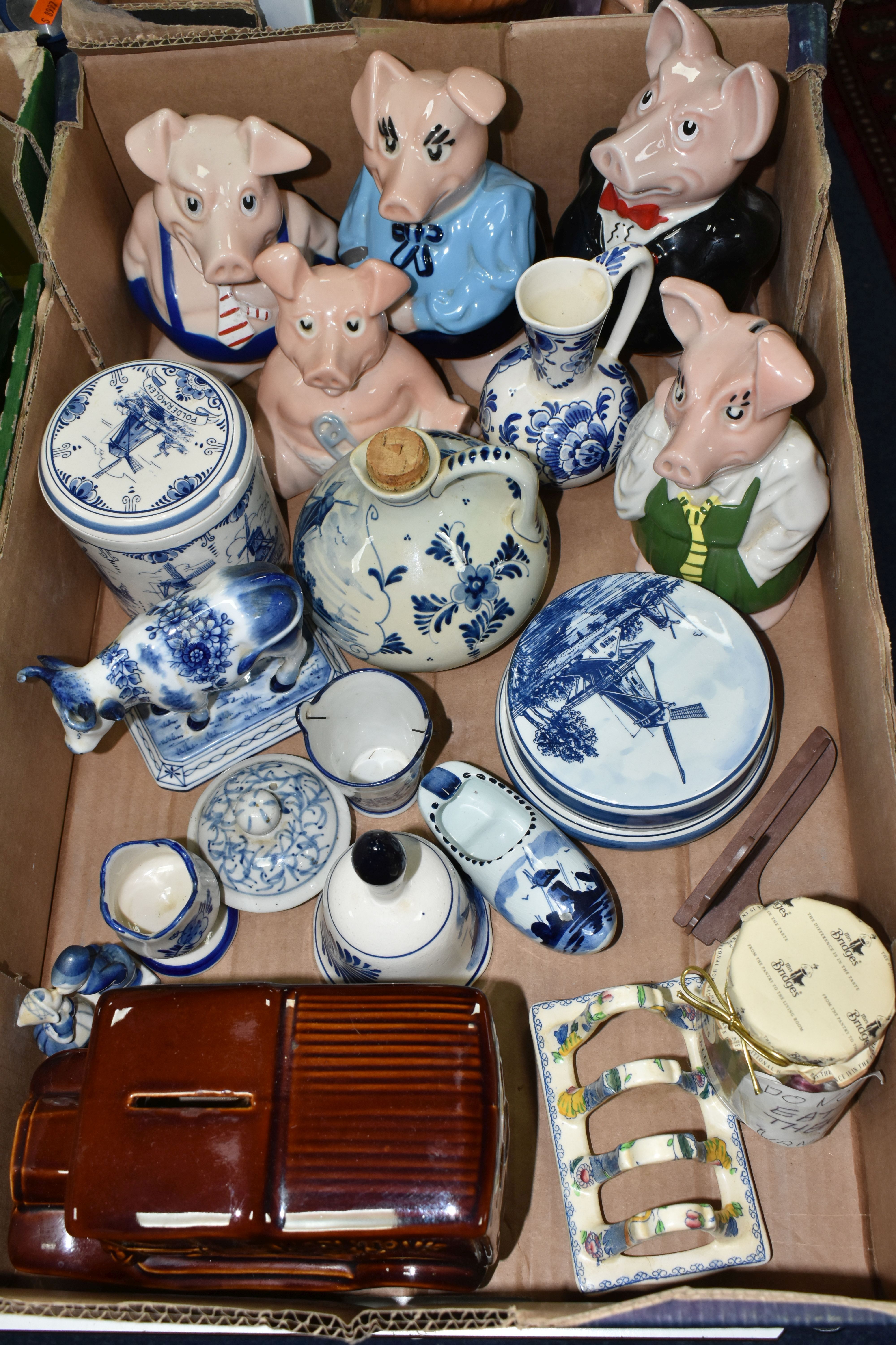 TWO BOXES OF TETLEY TEA NOVELTY CERAMICS, WADE NATWEST PIGGY BANKS, ASSORTED DELFT POTTERY - Image 2 of 3